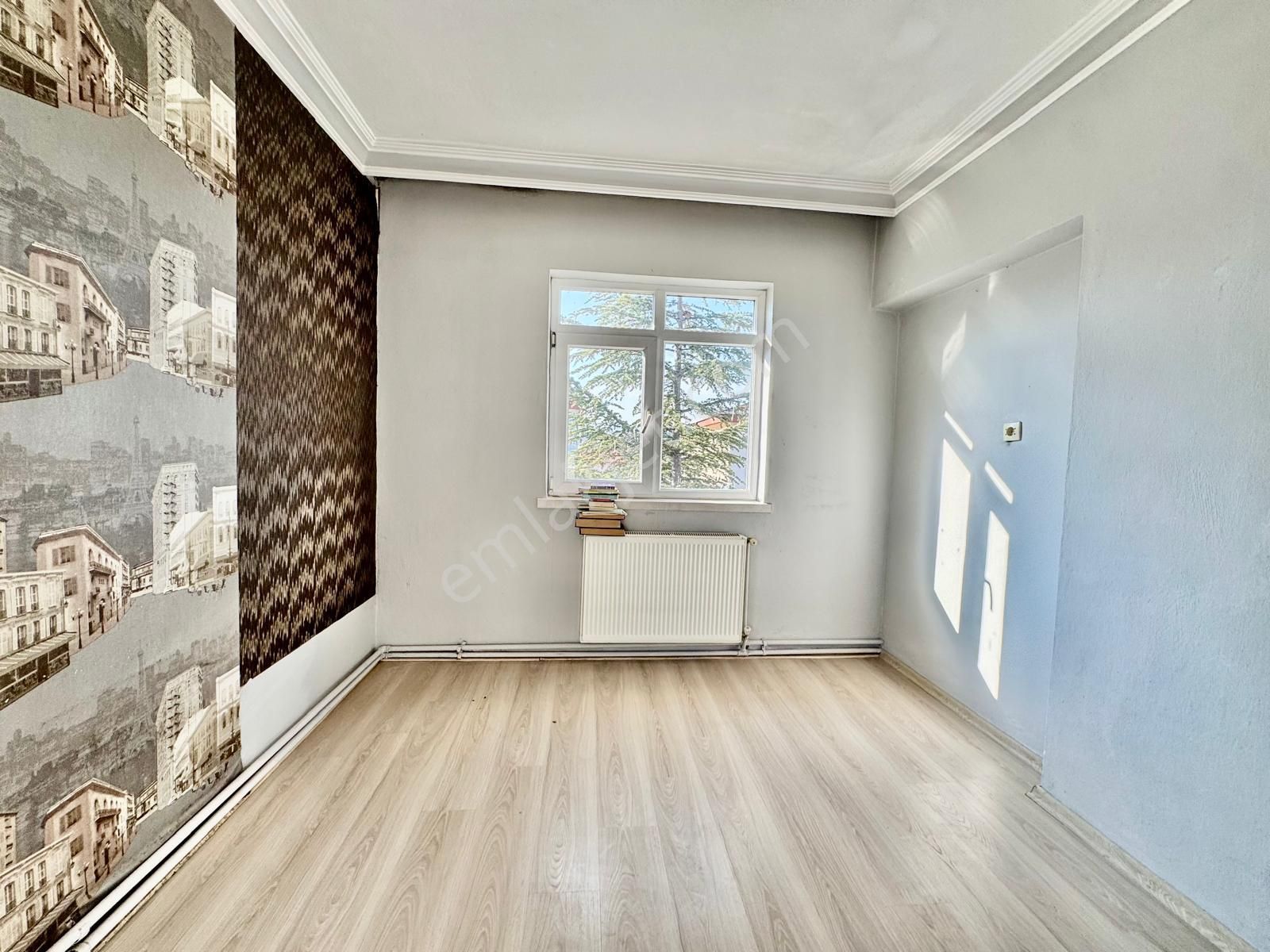 İmir Emlak'tan Bu Fiyat Kaçmaz Merkezde Katta G.cephe 3+1 Daire - Görsel 24