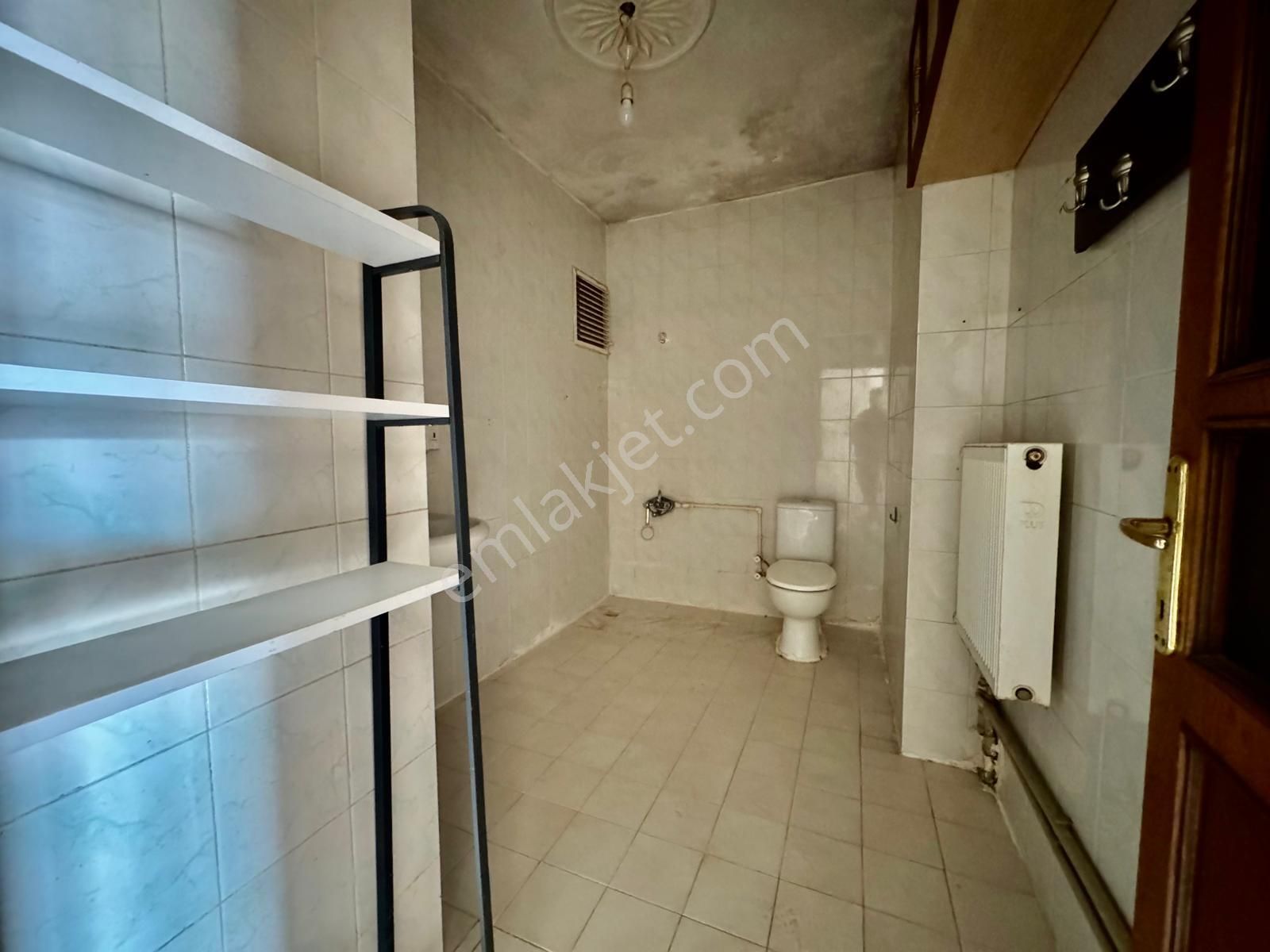 İmir Emlak'tan Bu Fiyat Kaçmaz Merkezde Katta G.cephe 3+1 Daire - Görsel 10