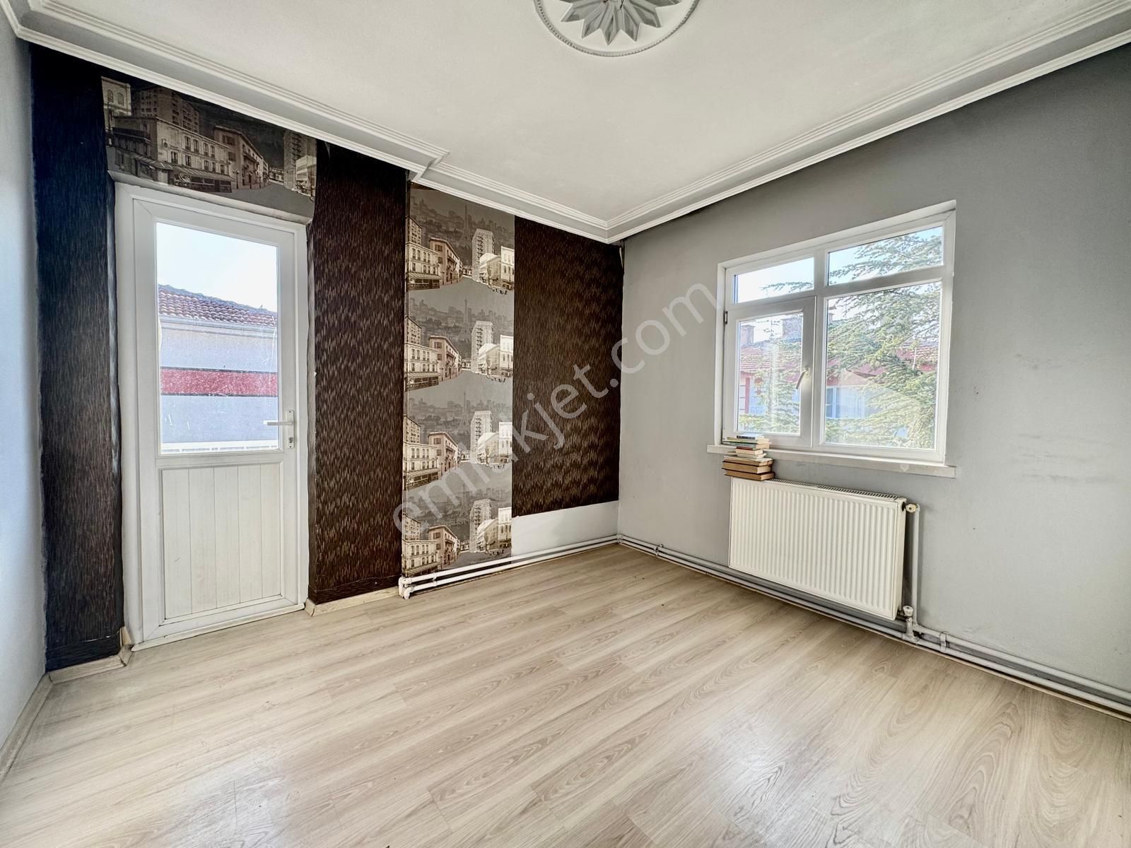 İmir Emlak'tan Bu Fiyat Kaçmaz Merkezde Katta G.cephe 3+1 Daire - Görsel 23