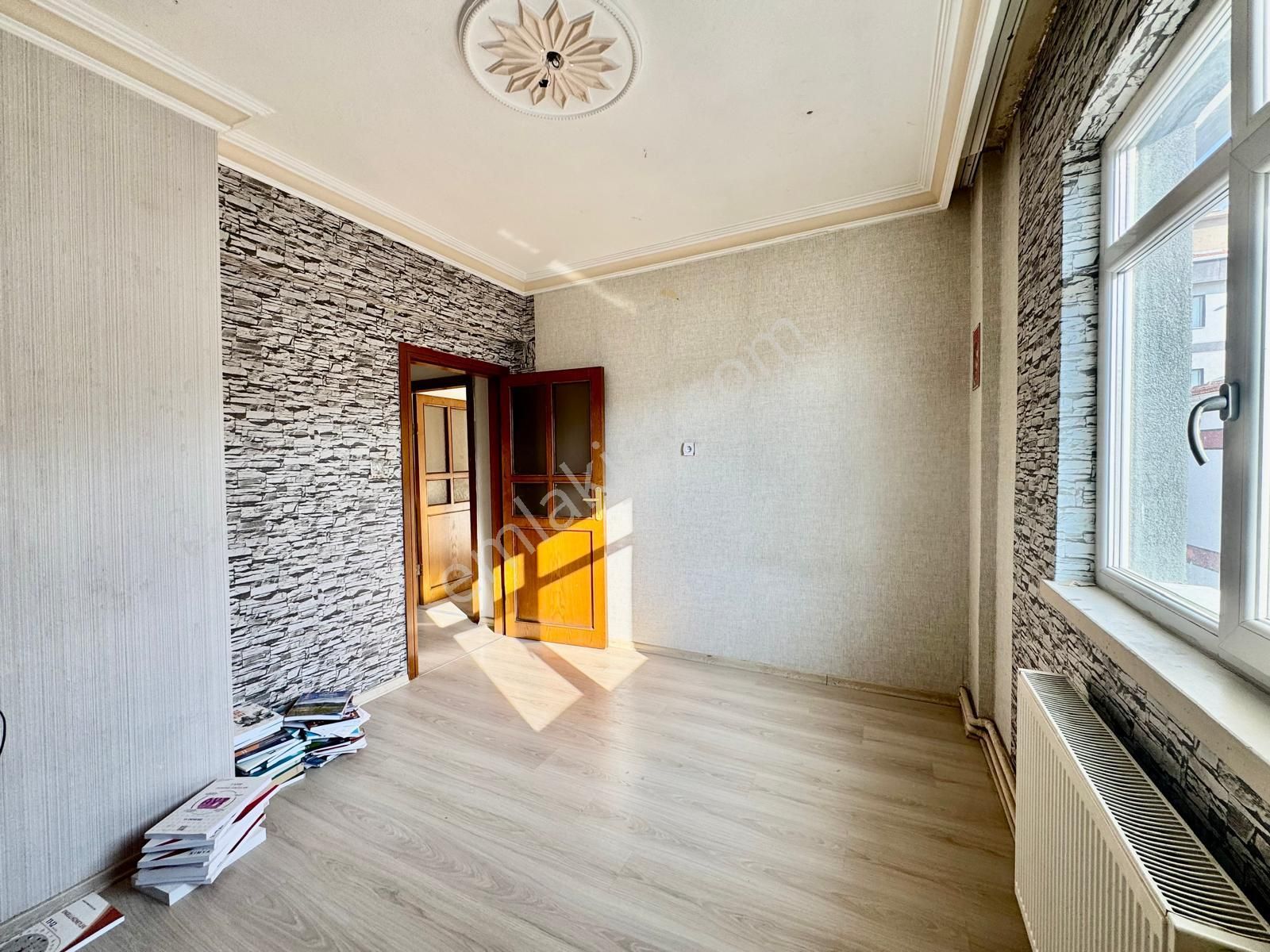 İmir Emlak'tan Bu Fiyat Kaçmaz Merkezde Katta G.cephe 3+1 Daire - Görsel 32