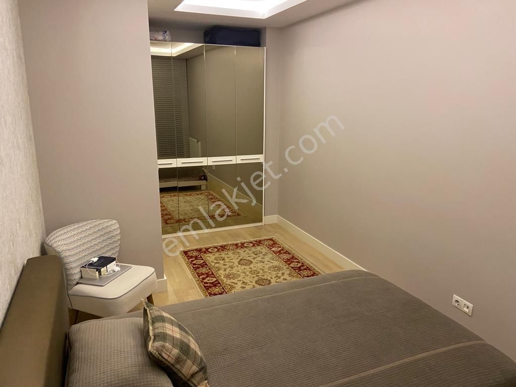 Güzelbiryer Sitesinde Kiralık 3+1 Bahçe Dubleksi - Görsel 25