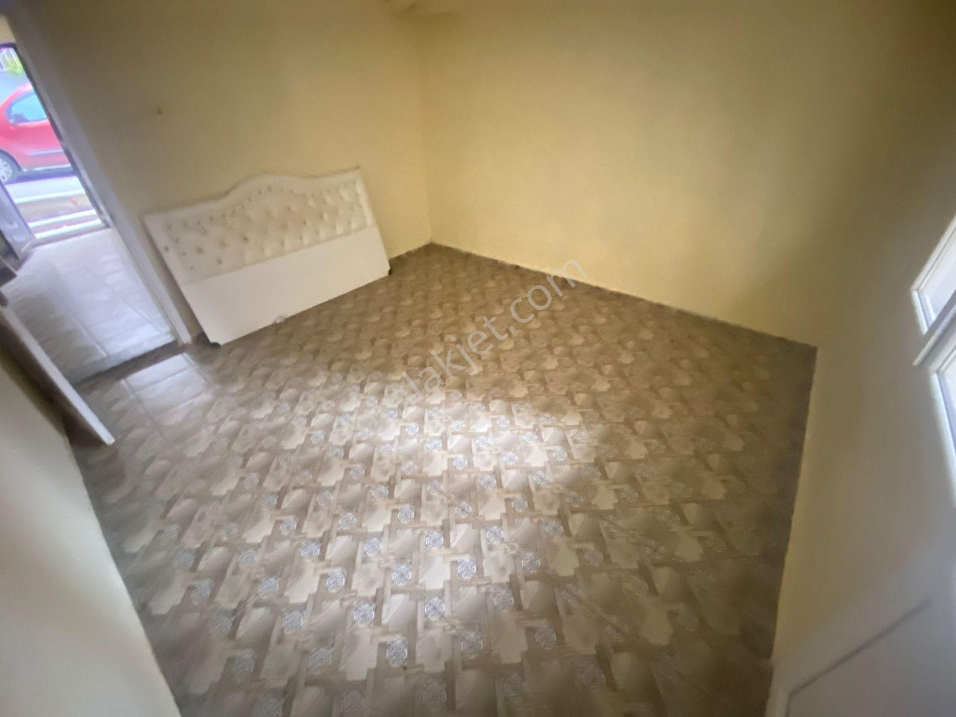 Buca Çamlık Mah.de 2+1 70m2 Giriş Kat Klasik Kiralık Daire - Görsel 4