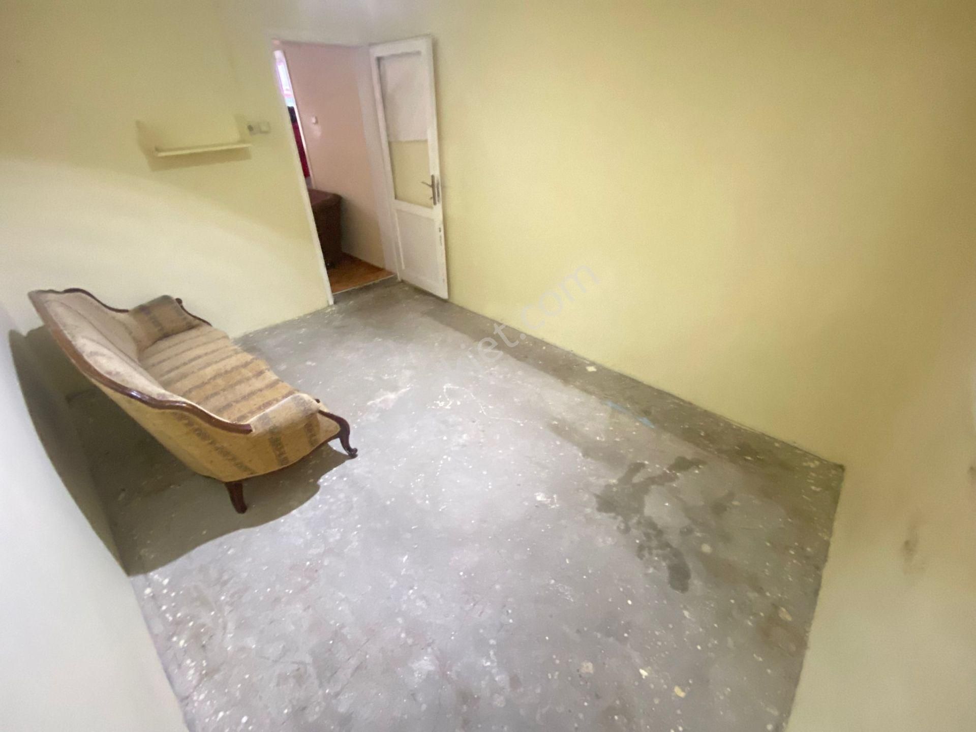 Buca Çamlık Mah.de 2+1 70m2 Giriş Kat Klasik Kiralık Daire - Görsel 8