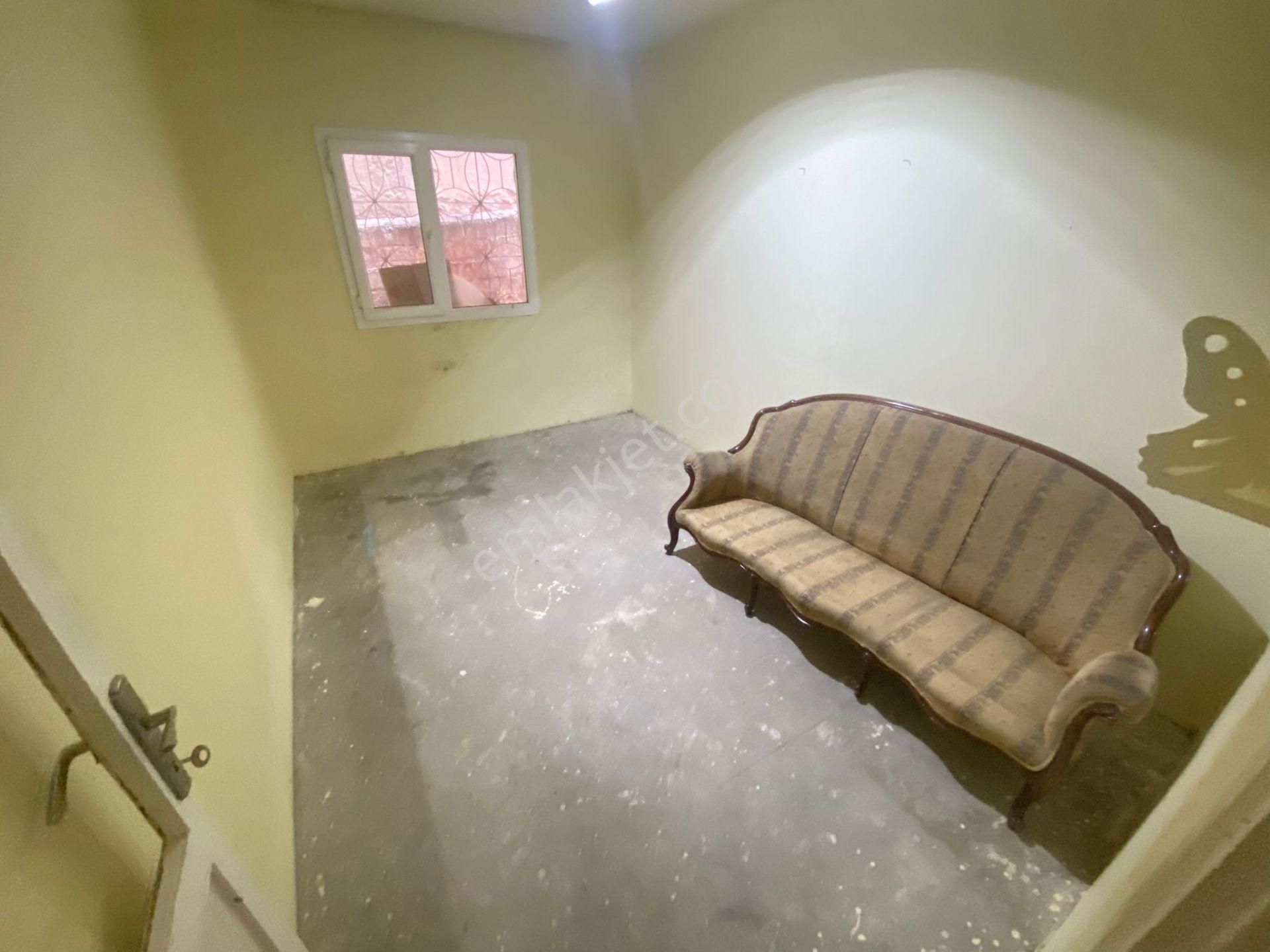 Buca Çamlık Mah.de 2+1 70m2 Giriş Kat Klasik Kiralık Daire - Görsel 6