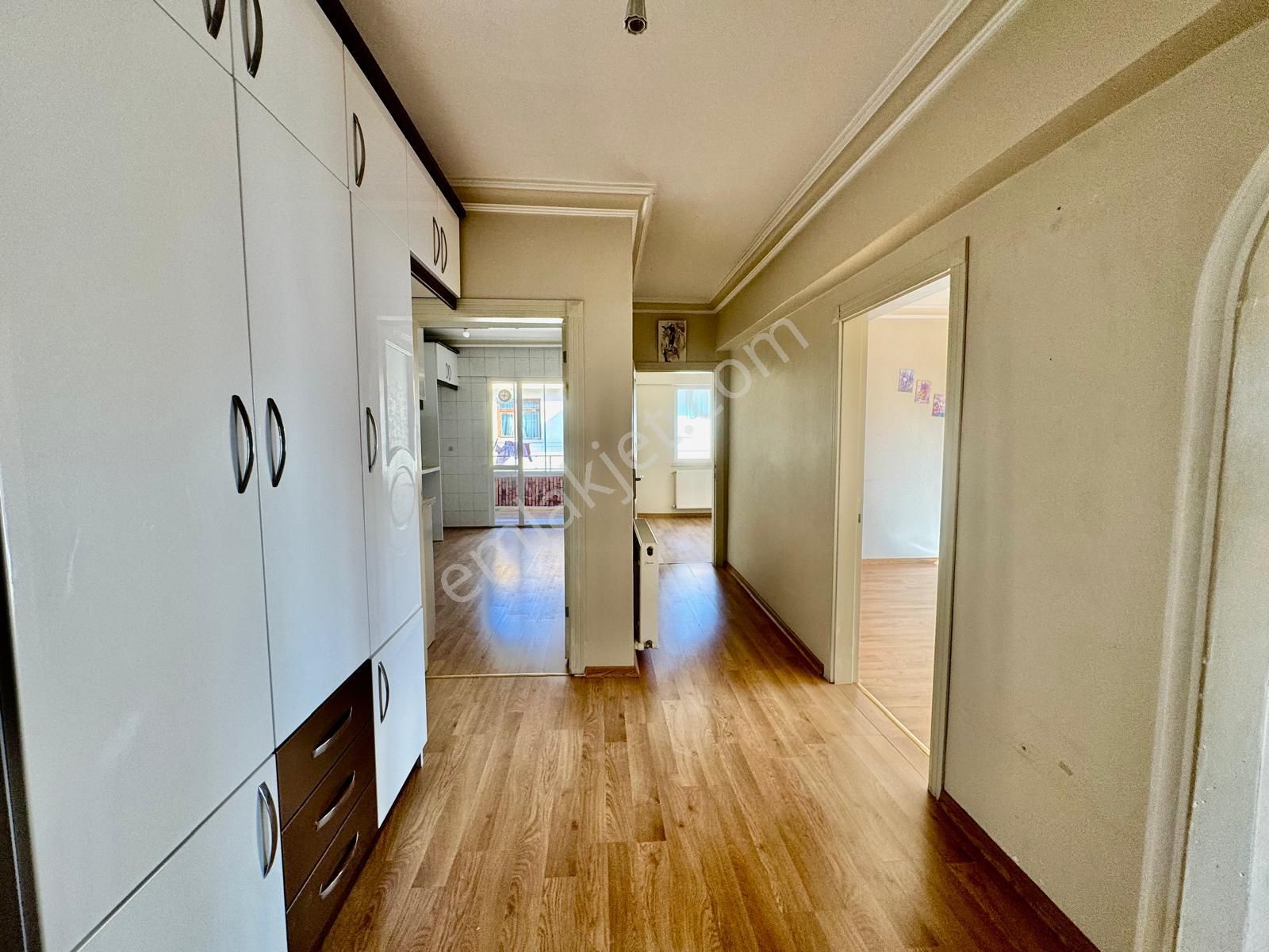 İmir Emlak'tan Hicret Cami Yakını Katta Güney 3+1 Yapılı Daire - Görsel 25