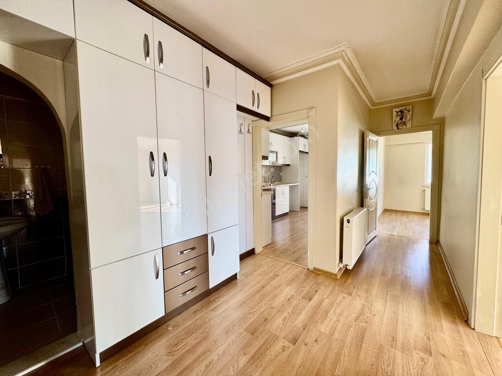 İmir Emlak'tan Hicret Cami Yakını Katta Güney 3+1 Yapılı Daire - Görsel 20