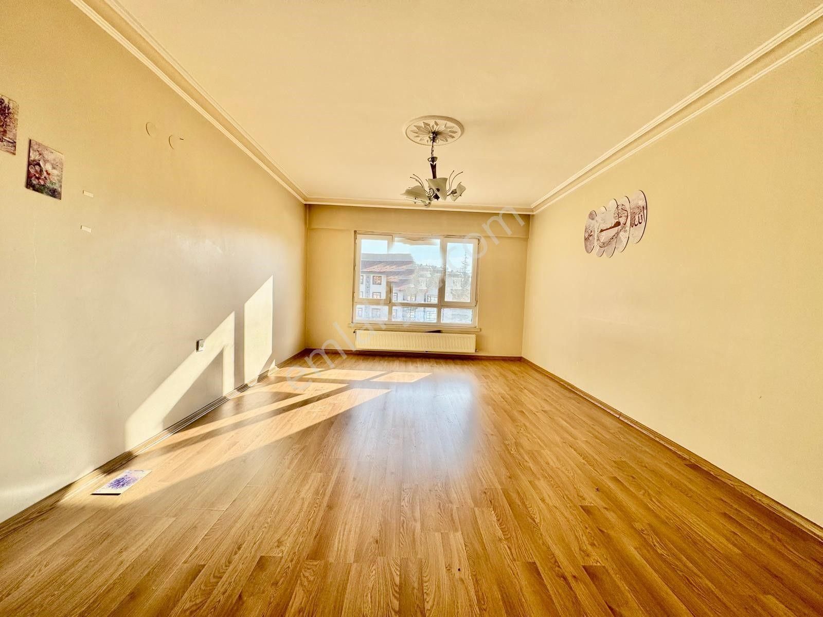 İmir Emlak'tan Hicret Cami Yakını Katta Güney 3+1 Yapılı Daire - Görsel 9