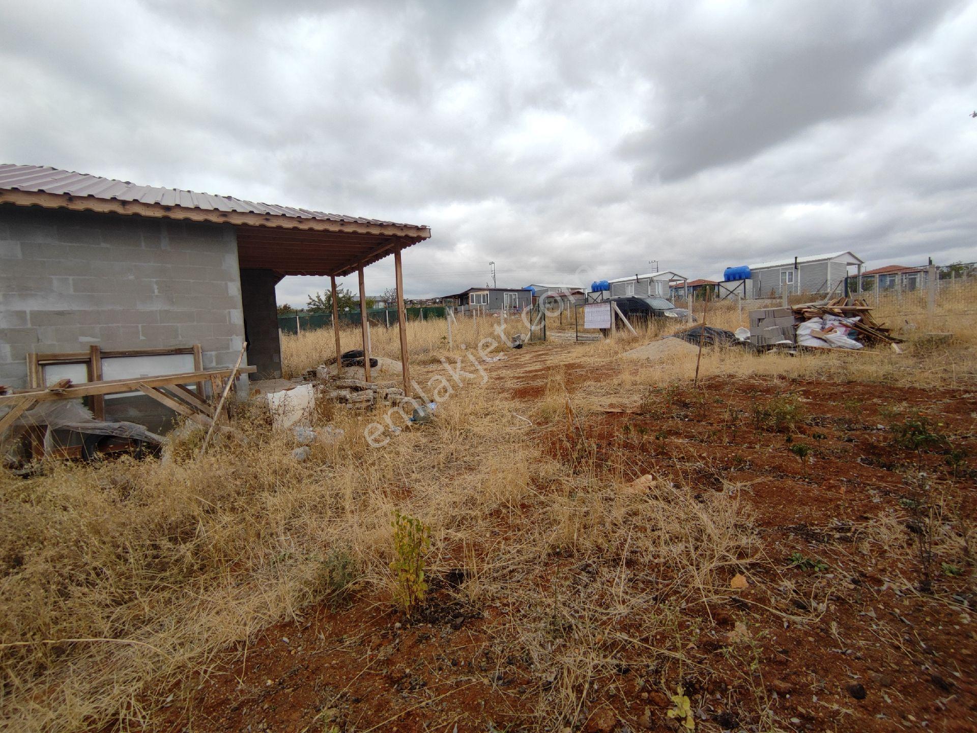 Aydıncıkta 400 M2 1+1 Evli Elektrik Su Aktif Bahçe - Görsel 9