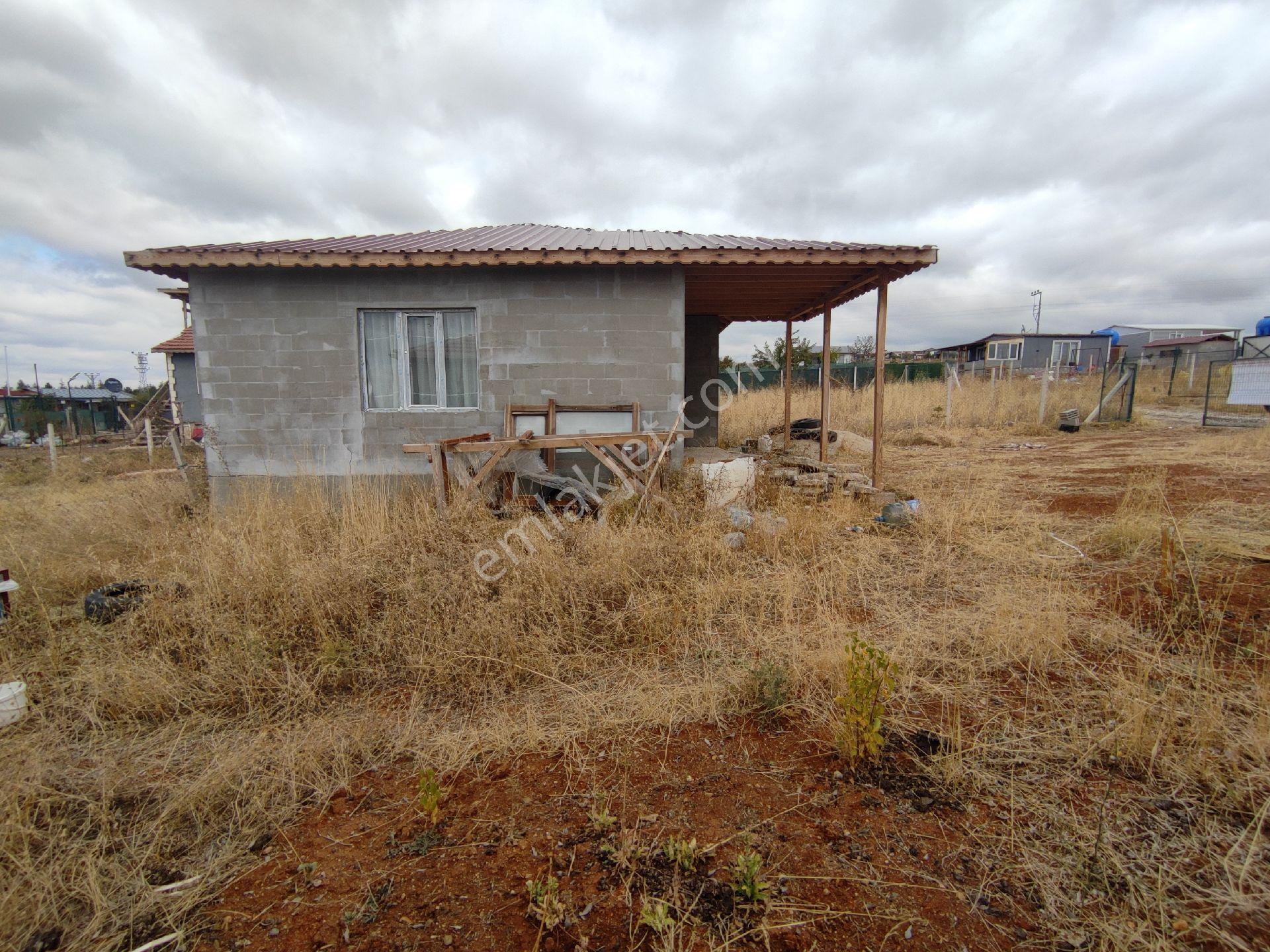 Aydıncıkta 400 M2 1+1 Evli Elektrik Su Aktif Bahçe - Görsel 8