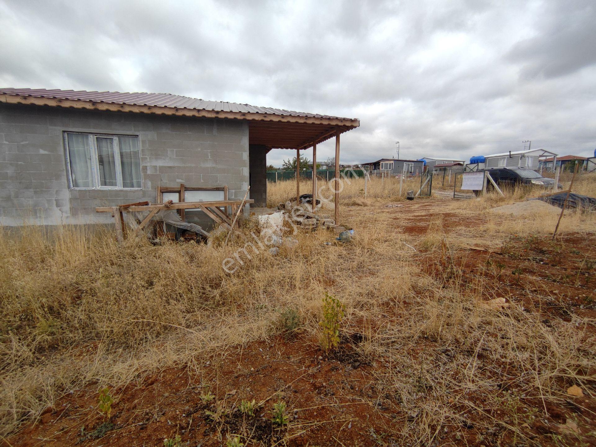 Aydıncıkta 400 M2 1+1 Evli Elektrik Su Aktif Bahçe - Görsel 7