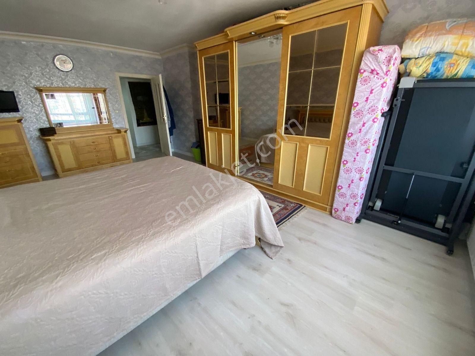 Bağlarbaşı Mah Ana Cadde Yakını 4+2 Teras Balkonlu Daire! - Görsel 18