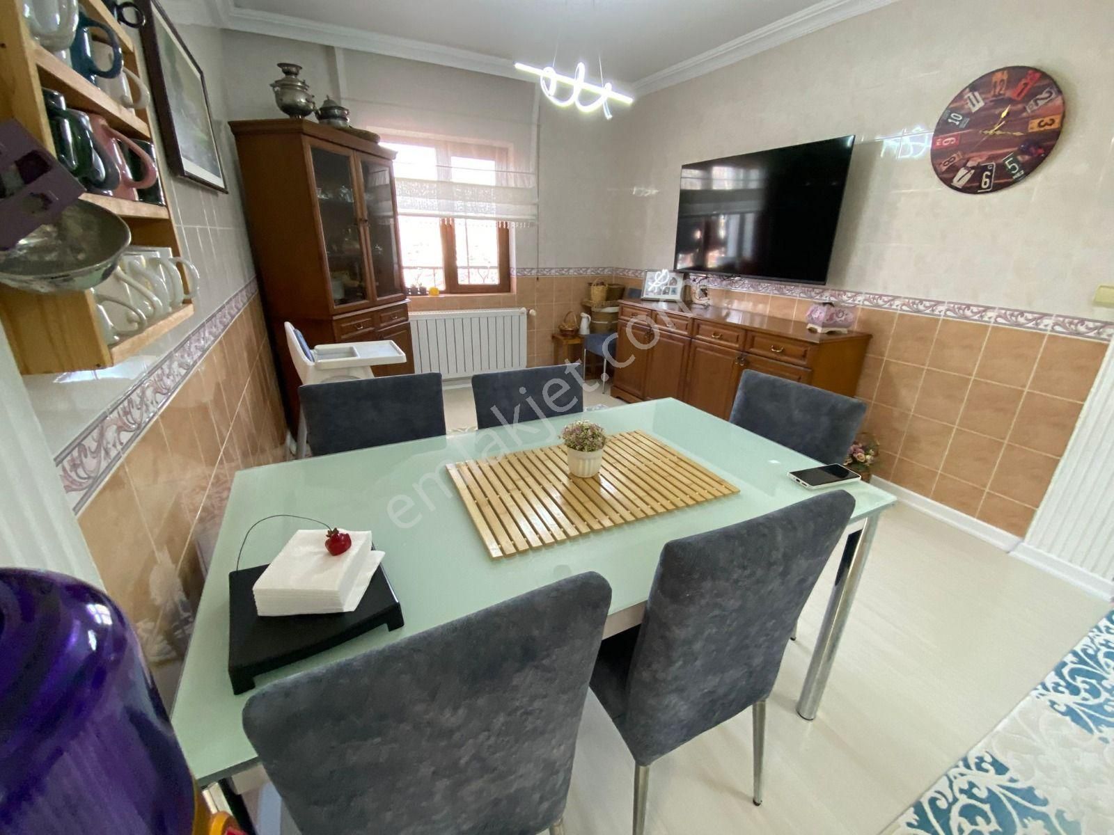 Bağlarbaşı Mah Ana Cadde Yakını 4+2 Teras Balkonlu Daire! - Görsel 4