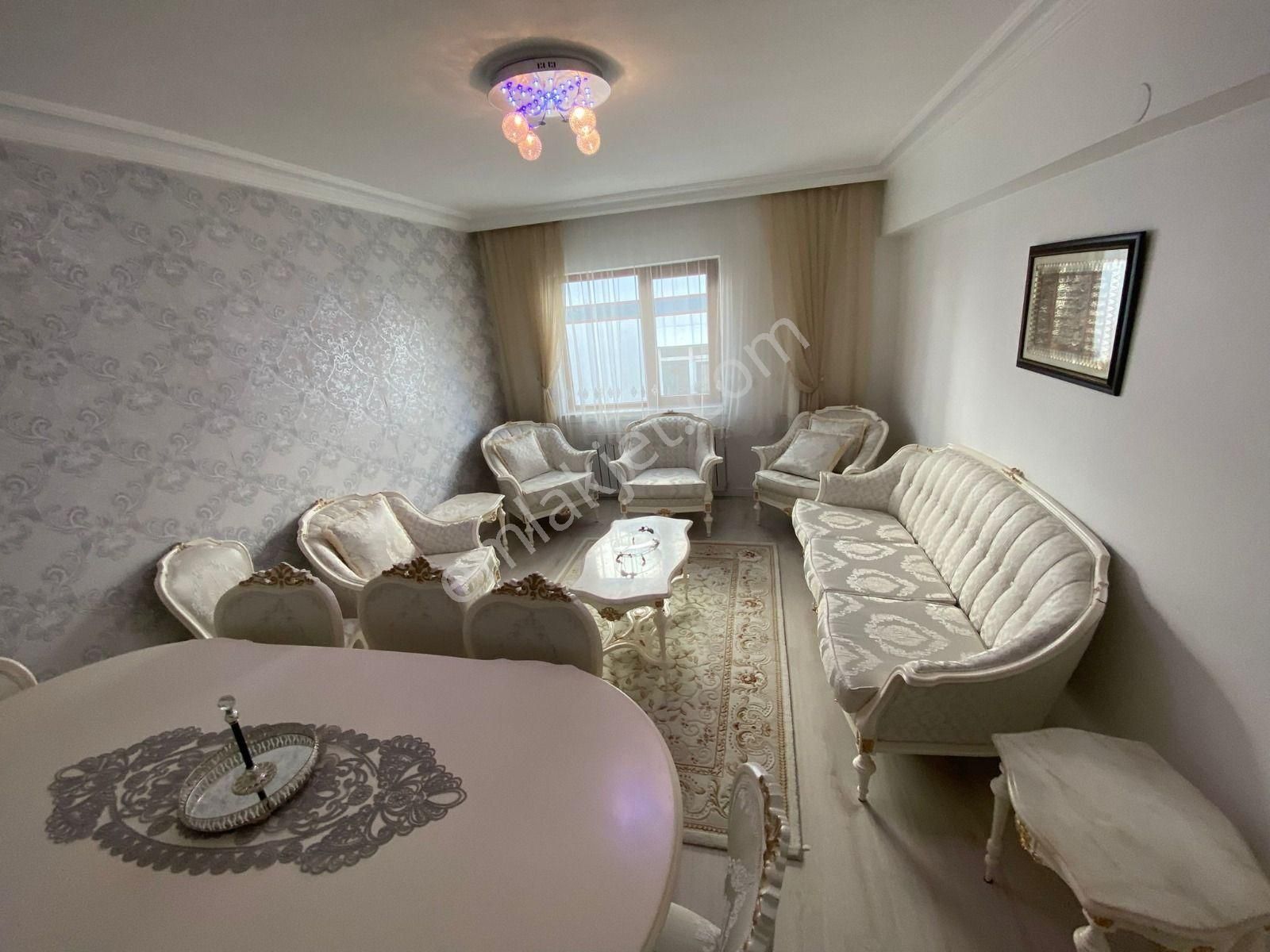 Bağlarbaşı Mah Ana Cadde Yakını 4+2 Teras Balkonlu Daire! - Görsel 9