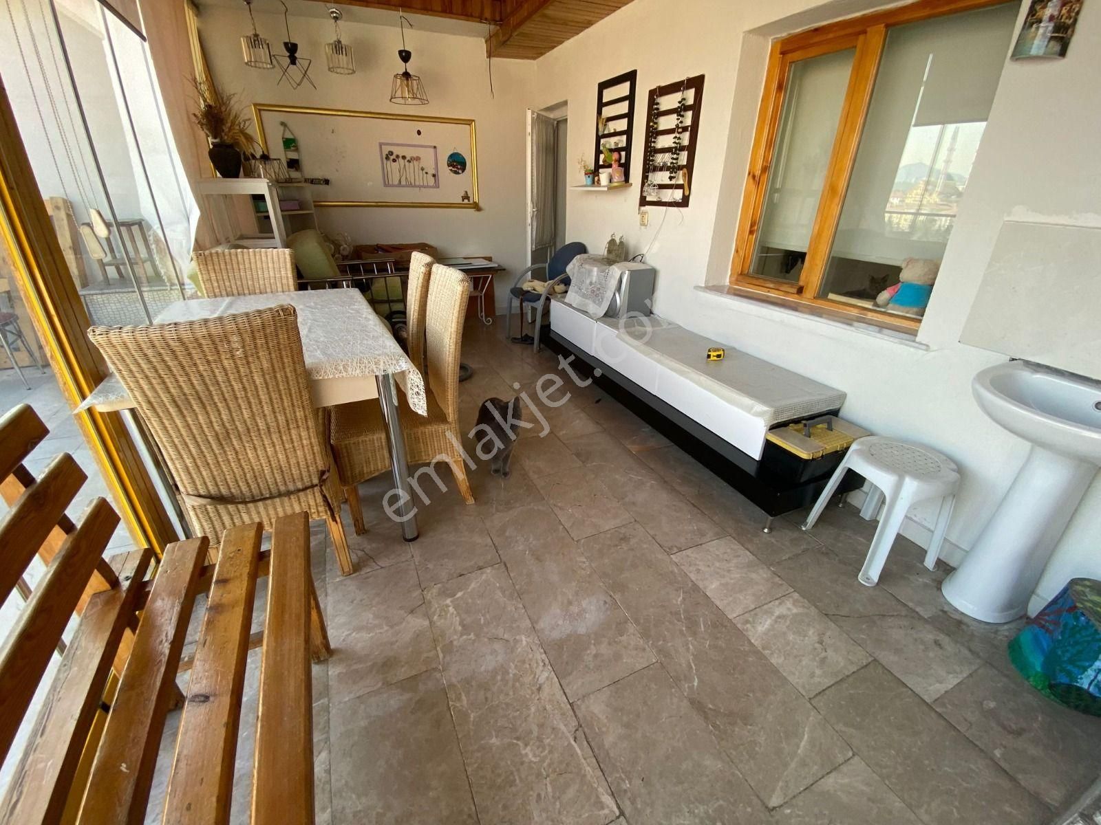 Bağlarbaşı Mah Ana Cadde Yakını 4+2 Teras Balkonlu Daire! - Görsel 19