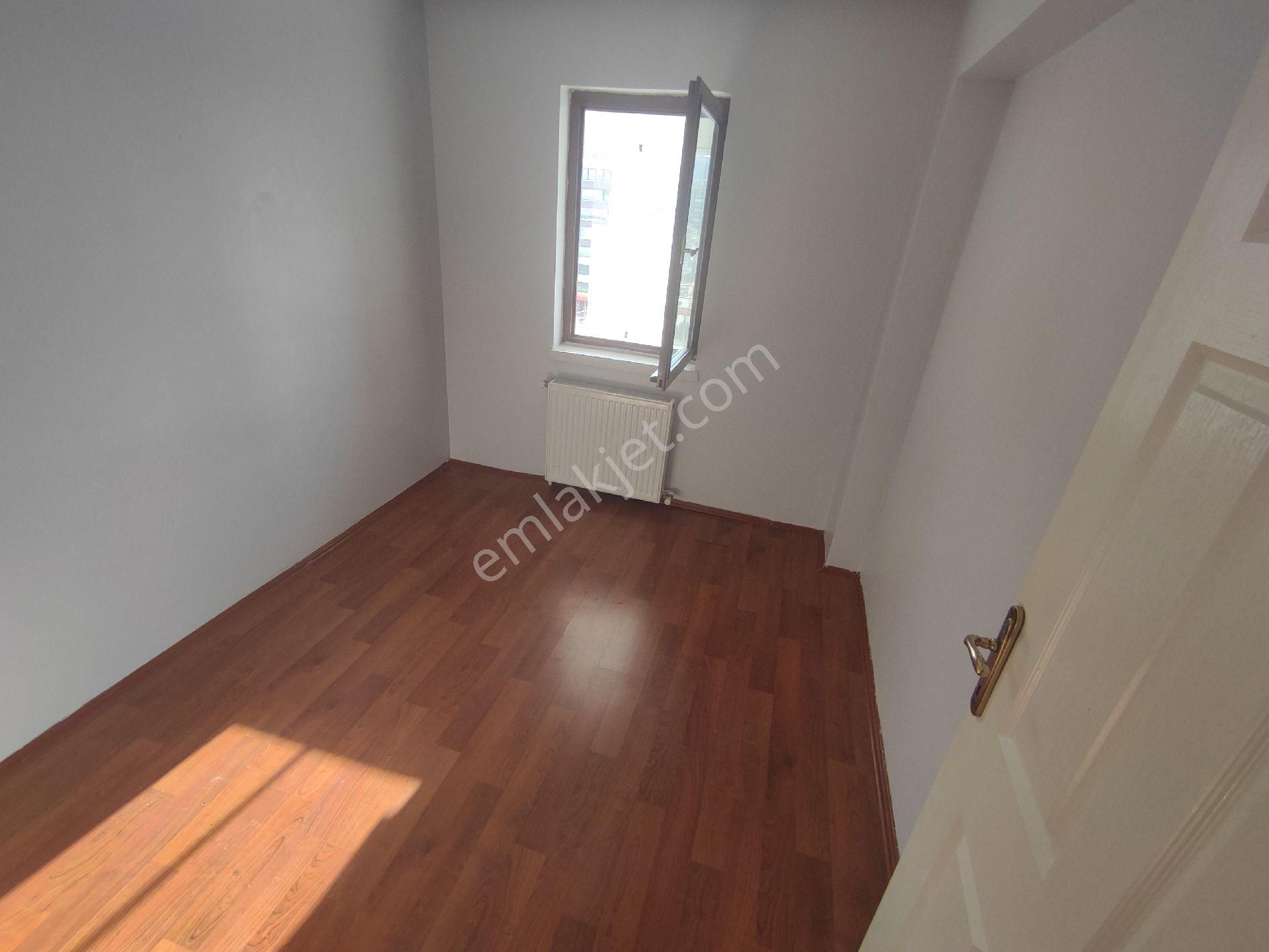 Karapürçekte 3+1 Kiralık Site İçerisinde Ön Cephe Salı Pazarı Yakını Daire - Görsel 18