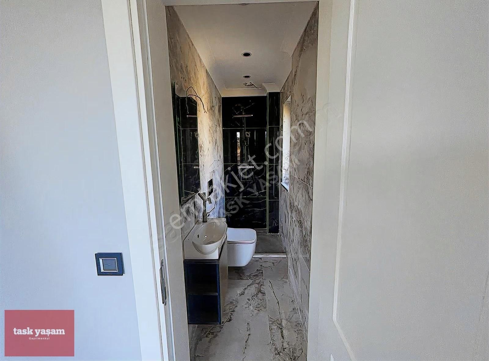 Tuzla Tepeören'de Doğa İle İç İçe Modern Lüks 8+2 Kiralık Villa - Görsel 6