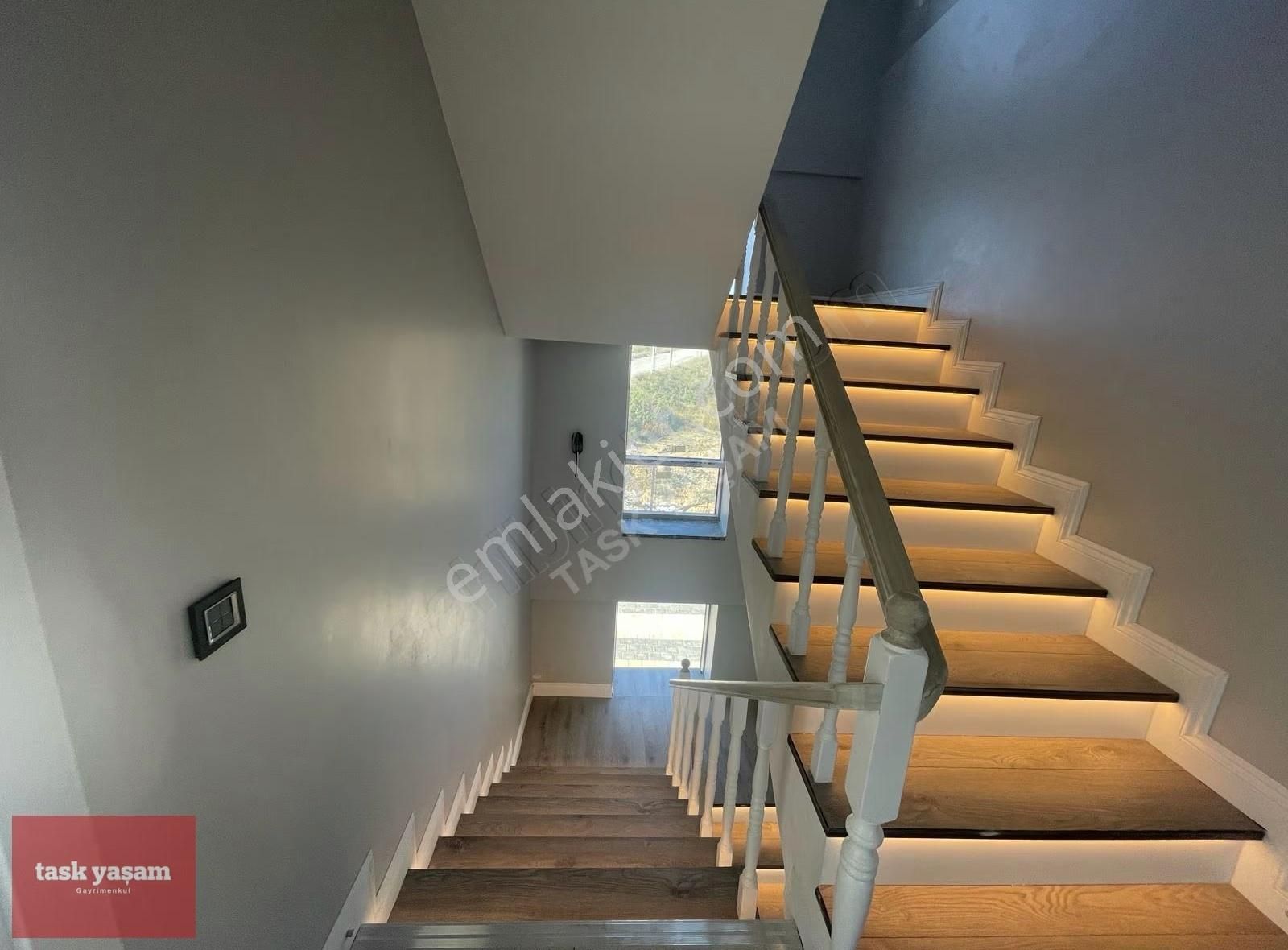 Tuzla Tepeören'de Doğa İle İç İçe Modern Lüks 8+2 Kiralık Villa - Görsel 20