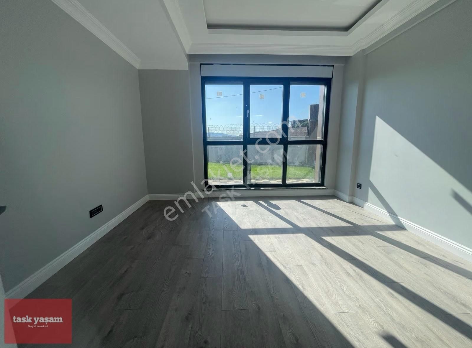 Tuzla Tepeören'de Doğa İle İç İçe Modern Lüks 8+2 Kiralık Villa - Görsel 16