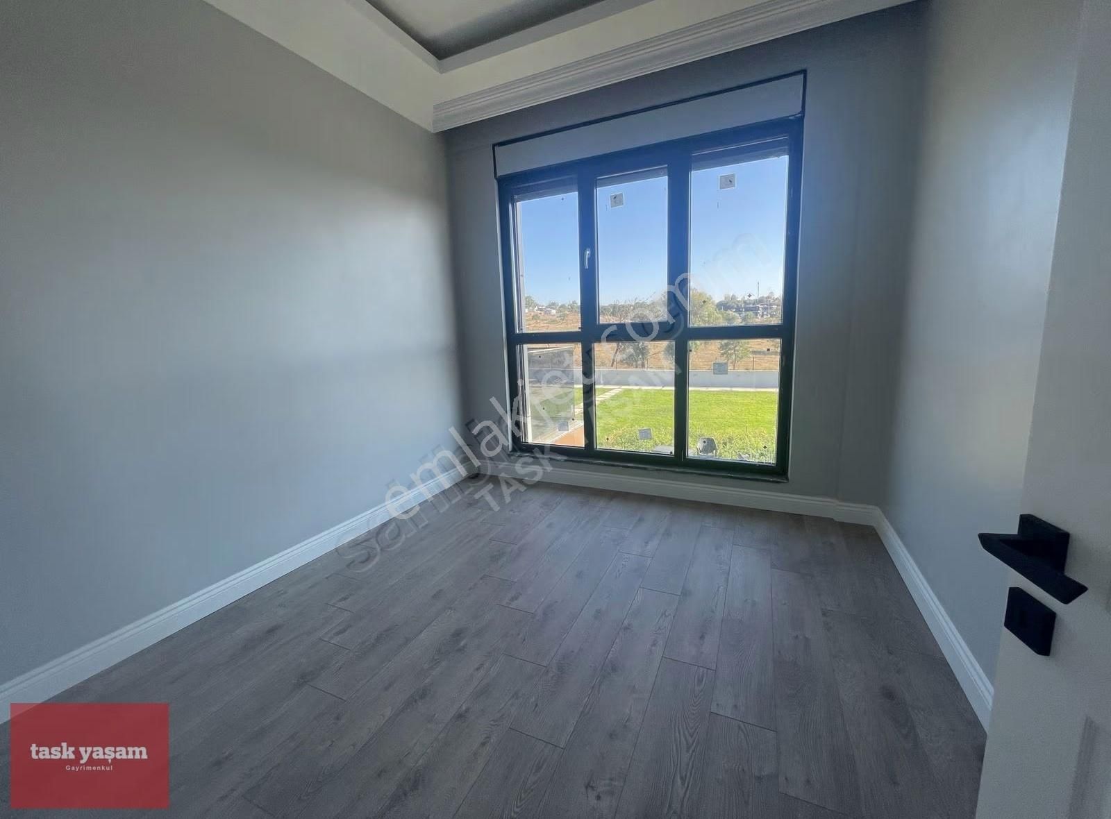 Tuzla Tepeören'de Doğa İle İç İçe Modern Lüks 8+2 Kiralık Villa - Görsel 23