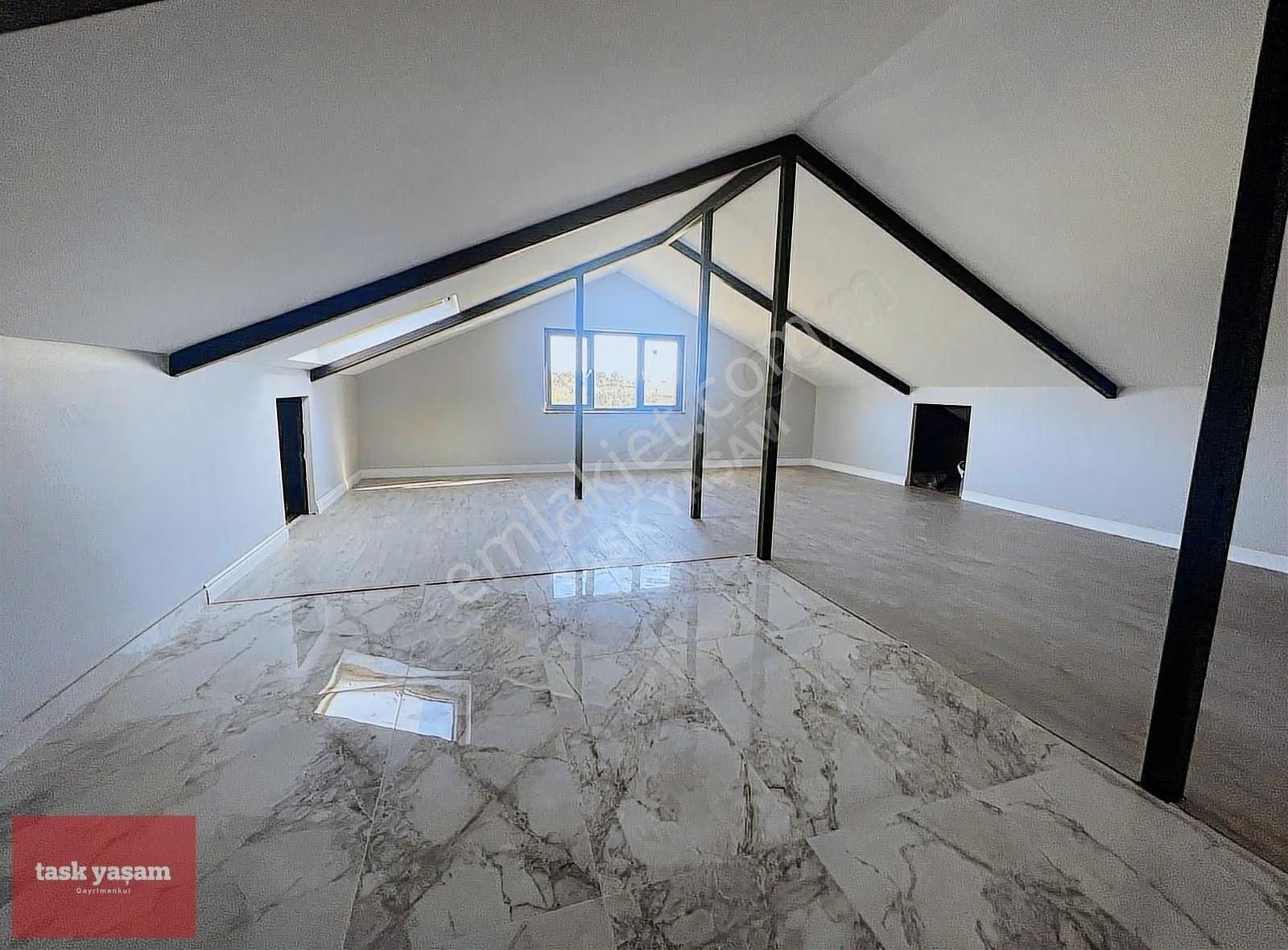 Tuzla Tepeören'de Doğa İle İç İçe Modern Lüks 8+2 Kiralık Villa - Görsel 7