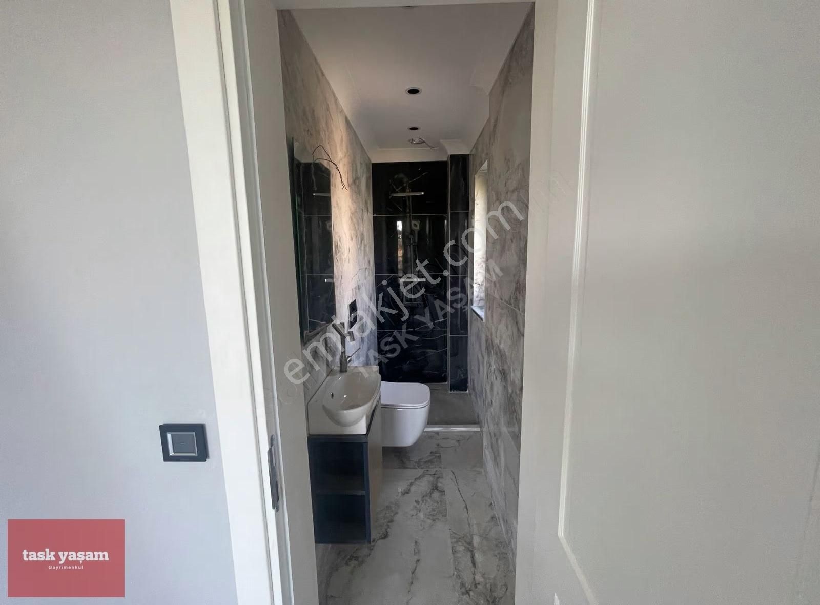 Tuzla Tepeören'de Doğa İle İç İçe Modern Lüks 8+2 Satılık Villa - Görsel 7