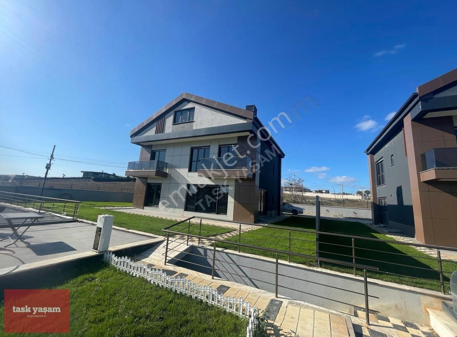 Tuzla Tepeören'de Doğa İle İç İçe Modern Lüks 8+2 Satılık Villa - Görsel 30