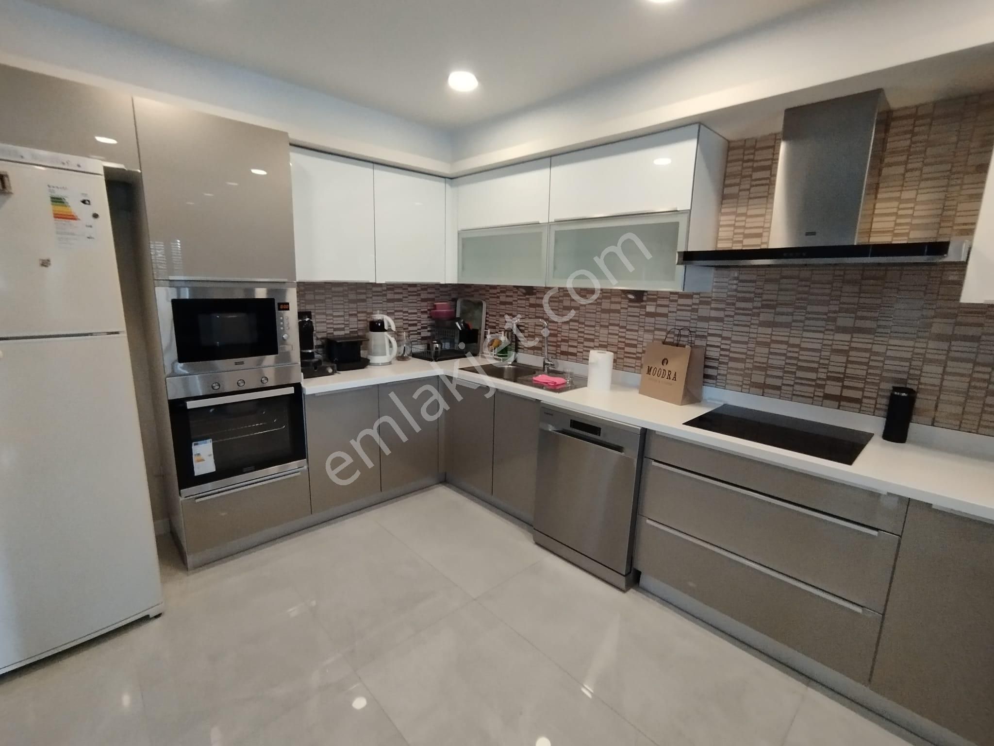 Yeni Valilik Civarı Bulvar Üzerinde Güvenlikli 2+1 155m2 Güney Doğu Batı Cephe Lüks Daire - Görsel 9