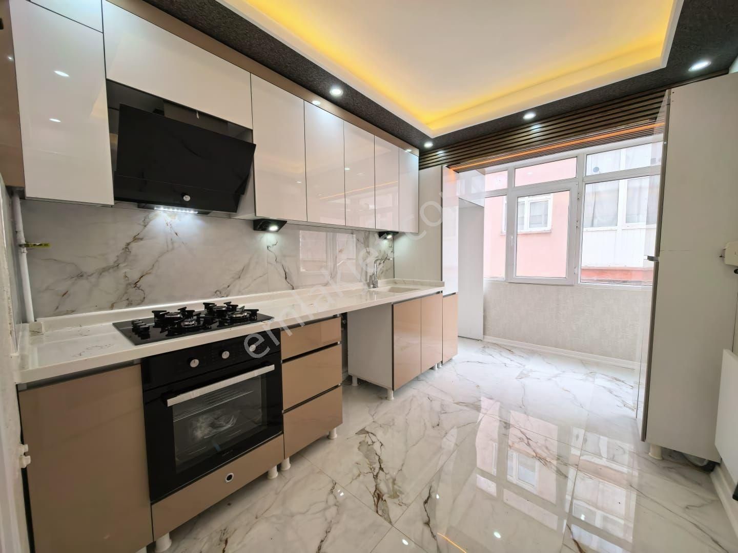 Ayvalı Merkez Süleymaniye Cd. Paraleli Arakatta Lux Yapılı 3+1 - Görsel 10