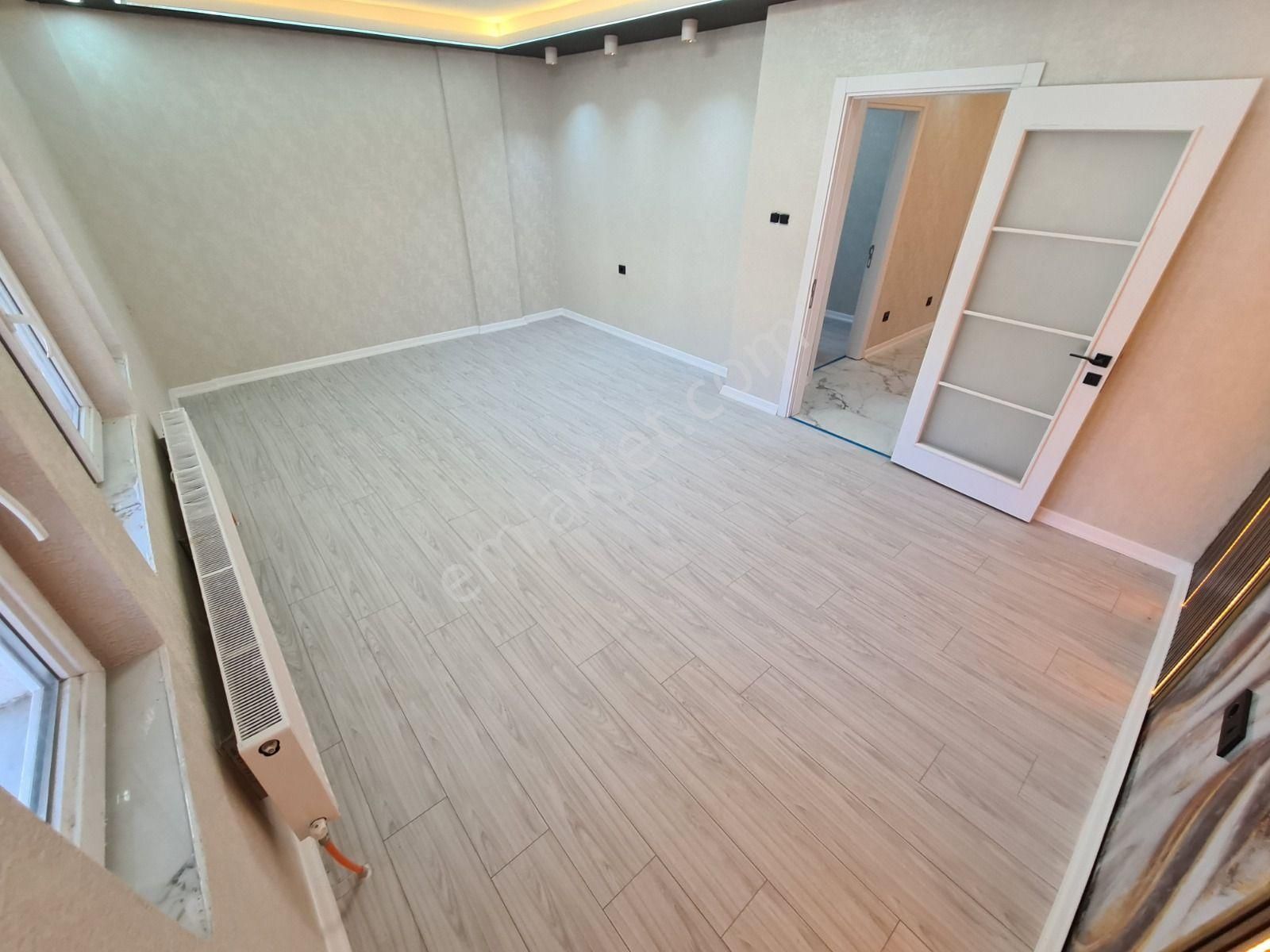 Ayvalı Merkez Süleymaniye Cd. Paraleli Arakatta Lux Yapılı 3+1 - Görsel 5