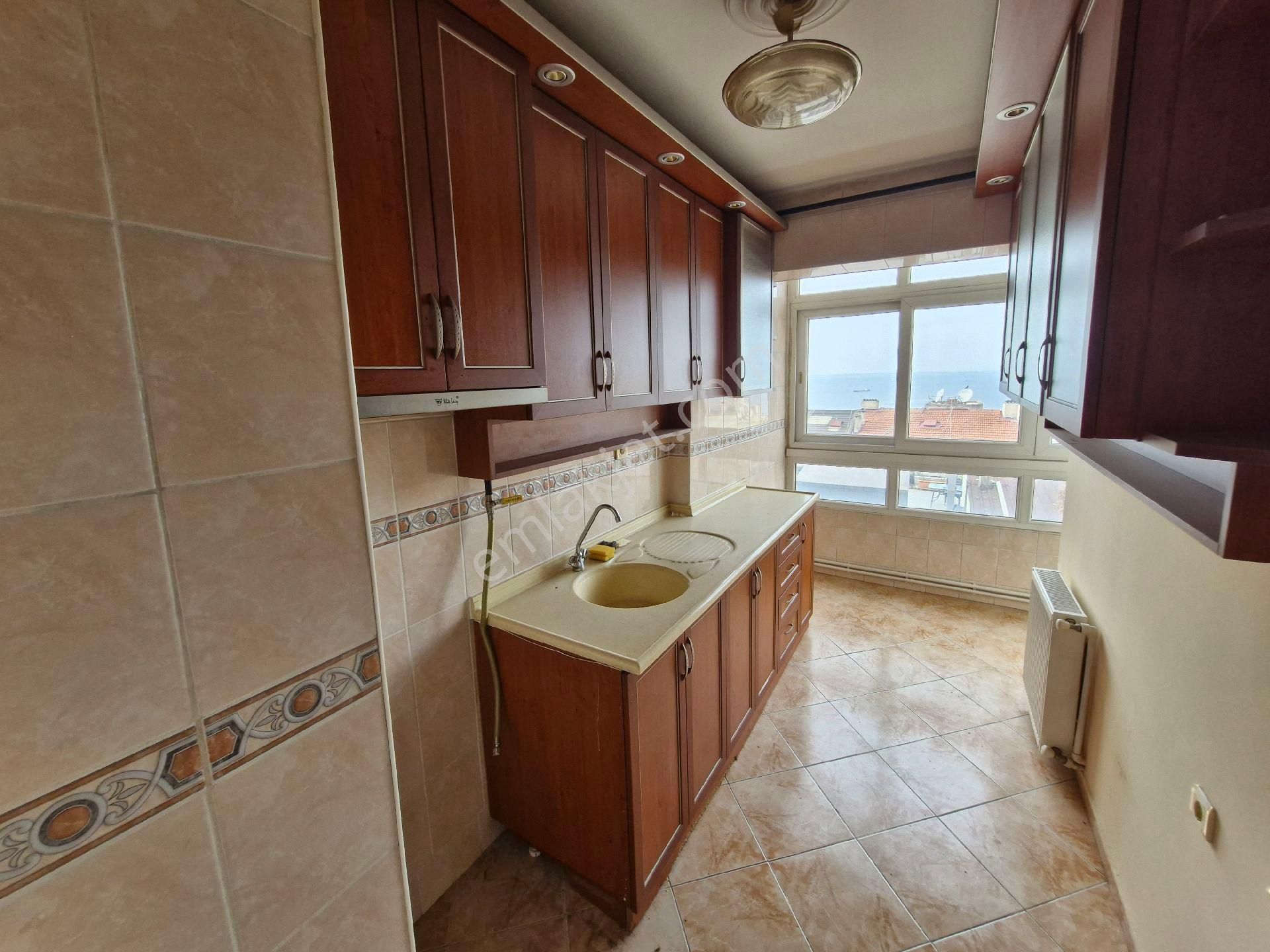 İnönü Caddesi Üzerinde Deniz Manzaralı Bakımlı Arakat - Görsel 14