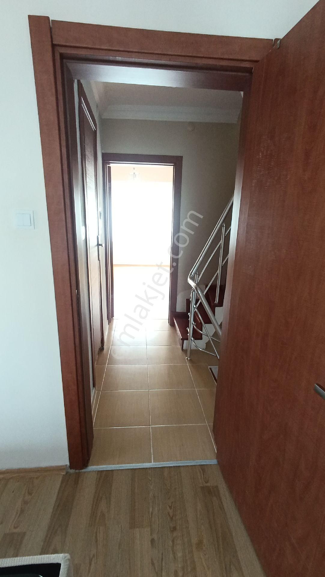 Kup10'dan Gürede Tam Müstakil Kiralık Villa - Görsel 32