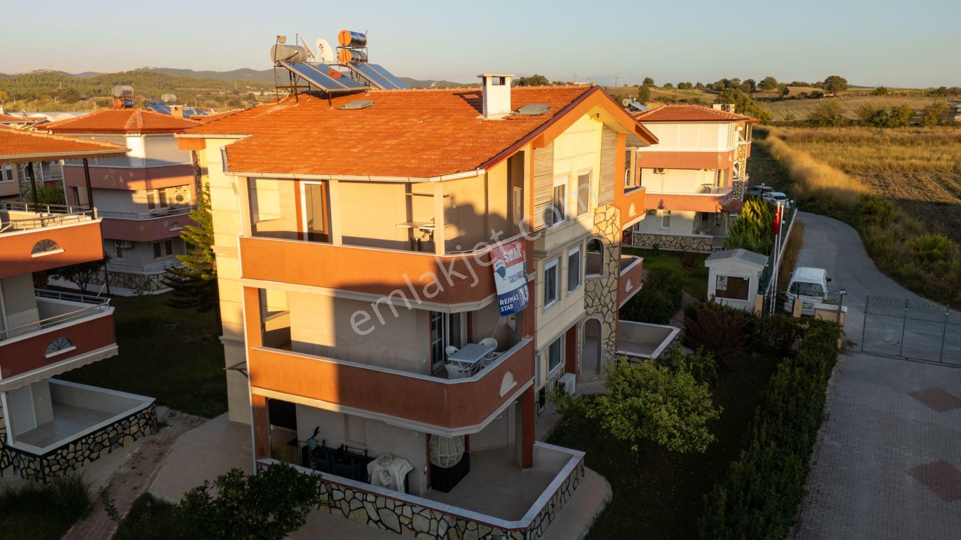Satılık Muhteşem 4+1 Villa - Görsel 35