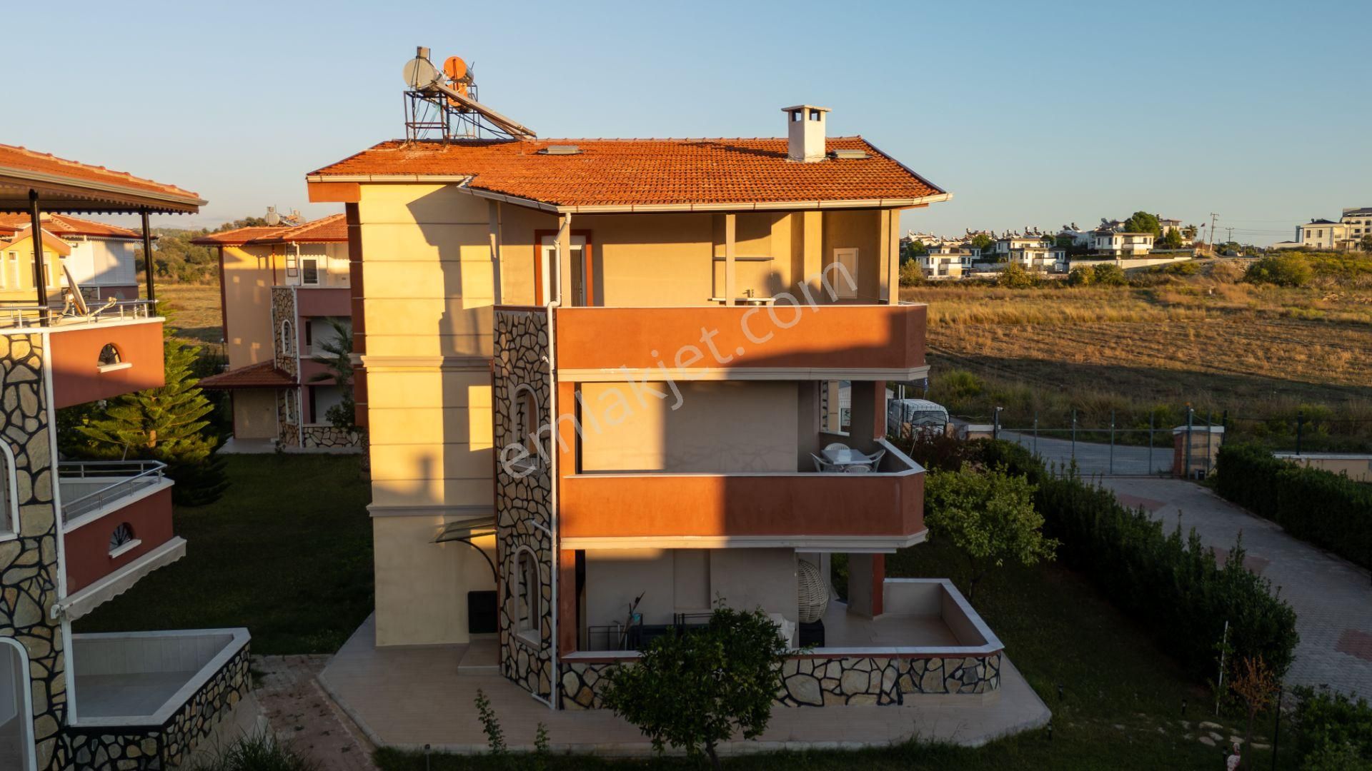 Satılık Muhteşem 4+1 Villa - Görsel 34