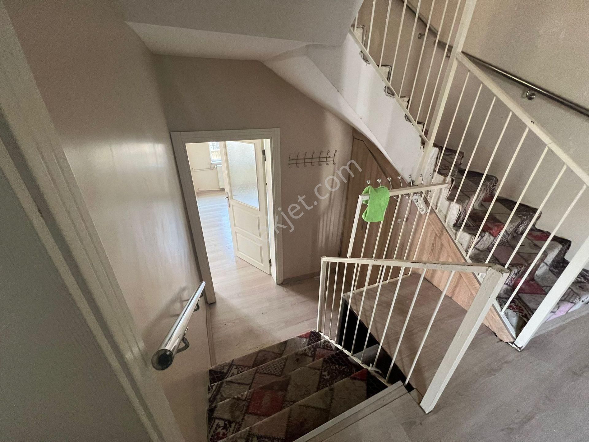 Atanora Vadi'den Hülyakent Sitesinde Bitişik Nizam Kelepir 3+1 Dubleks Villa - Görsel 16