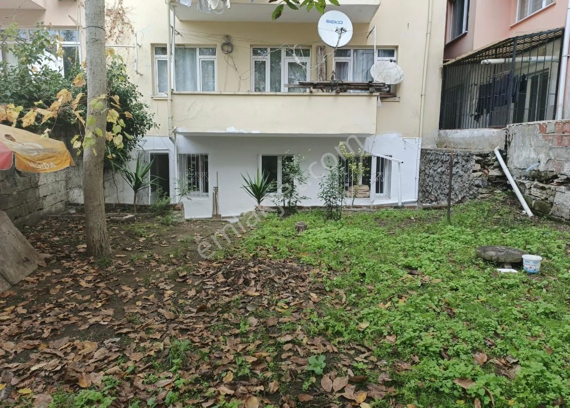 Zeynep Kamilde Caddeye Çok Yakın Komle Tadilatlı 2+1 Bahçe Katı - Görsel 2