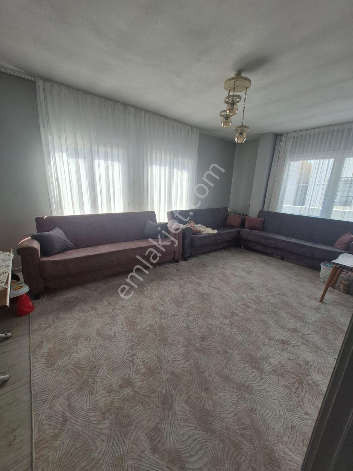 Yuregir Ulubatlida 2 Katli Mustakil 4 Yillik Satliktir - Görsel 4