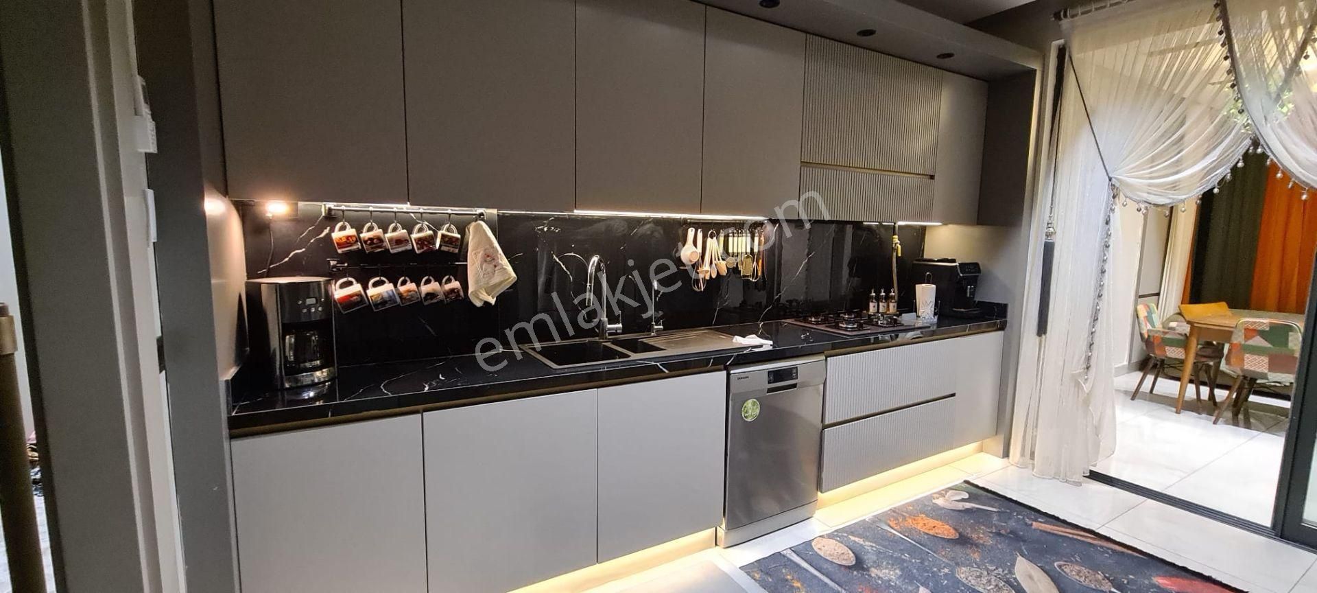 Hanedan Gyo'dan Güvenevlerde Modern, Yeni Ve Geniş 3,5+1 Daire - Görsel 6