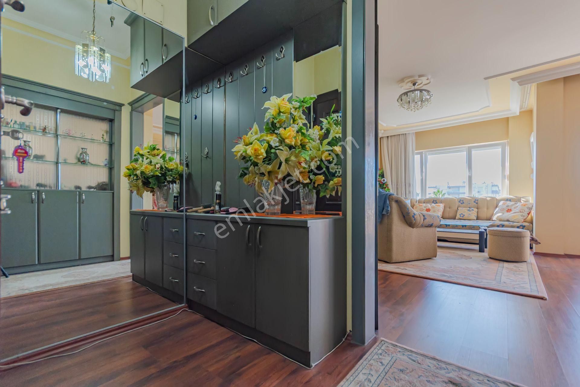 Deniz Manzaralı, Konforlu Ve Hemen Taşınılabilir 3+1 - Görsel 11