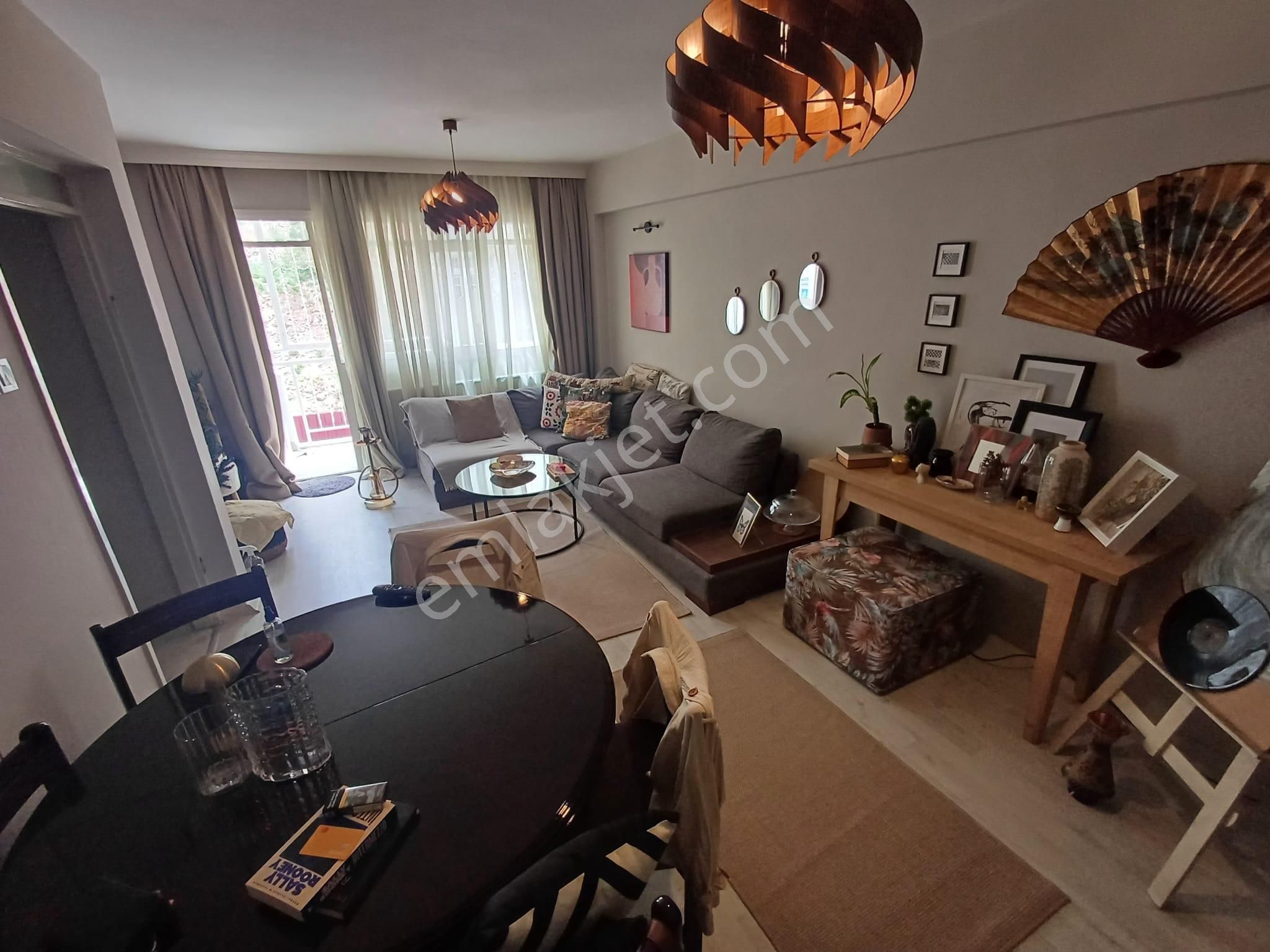 Mithatpaşa Cad Karataş Asansör Yakını Doğalgazlı Satılık Daire - Görsel 4