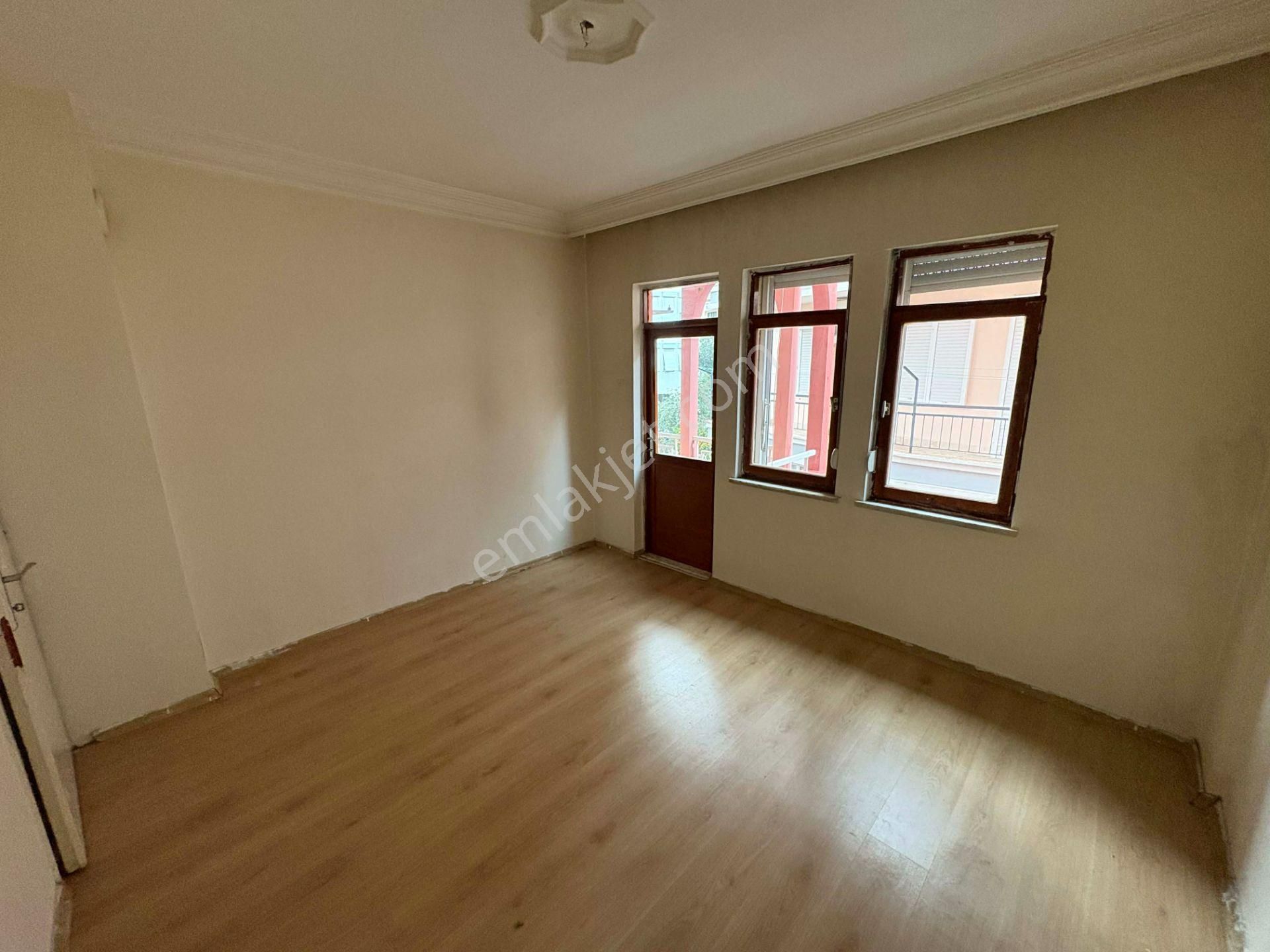 Şafak Emlak Kiralık Eski Lara Yolu Yakını Ara Kat 2+1 110m2 - Görsel 5