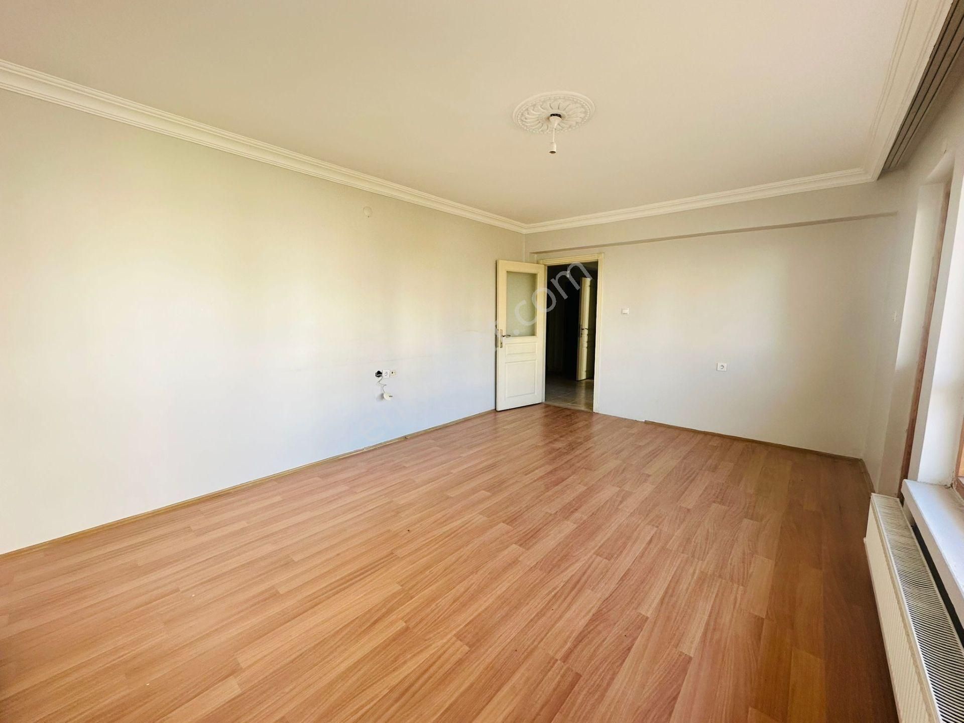 Bostancık Mahallesinde Asansörlü 2.katta 3+1 Kiralık Daire !! - Görsel 7