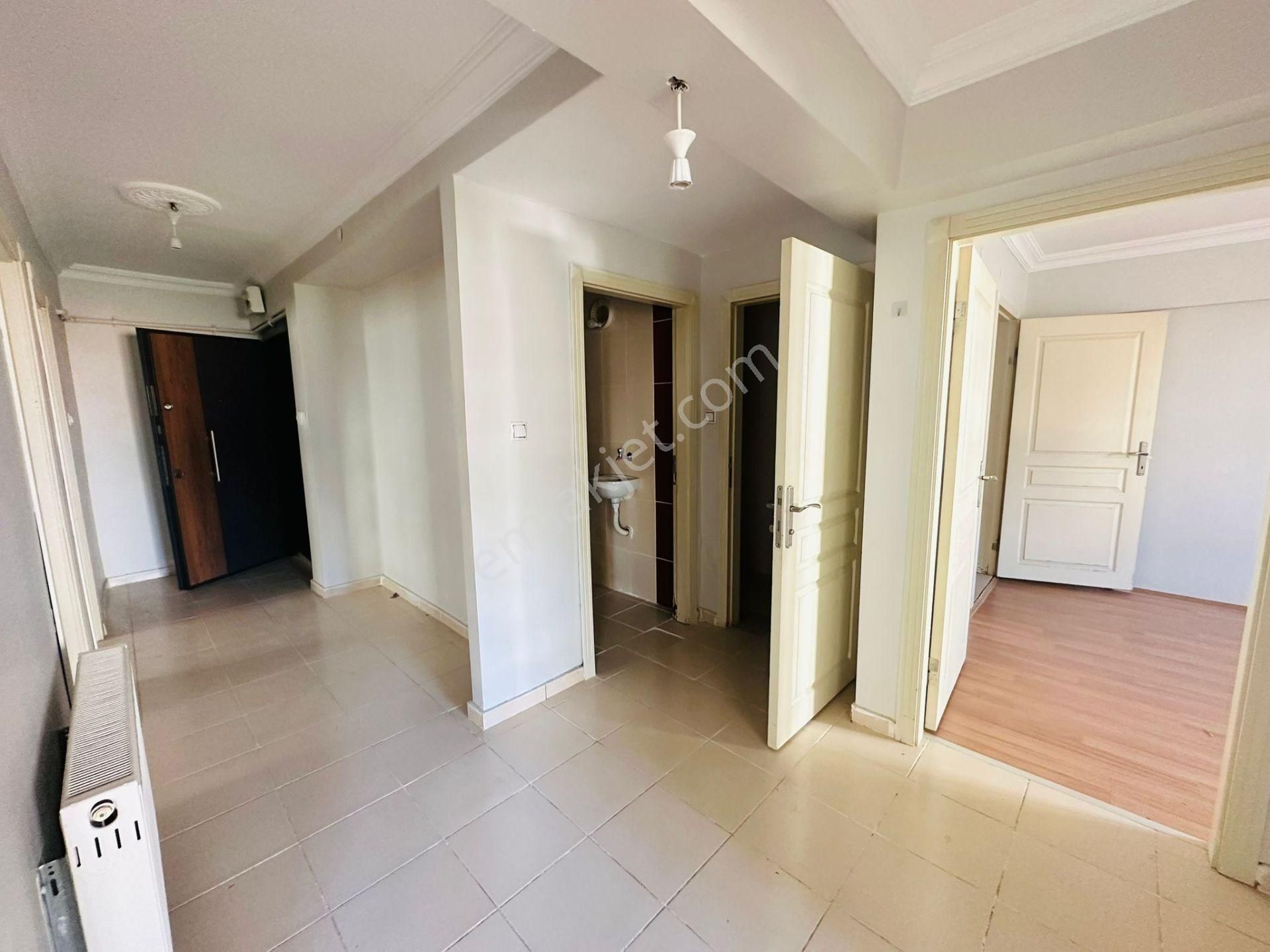 Bostancık Mahallesinde Asansörlü 2.katta 3+1 Kiralık Daire !! - Görsel 14
