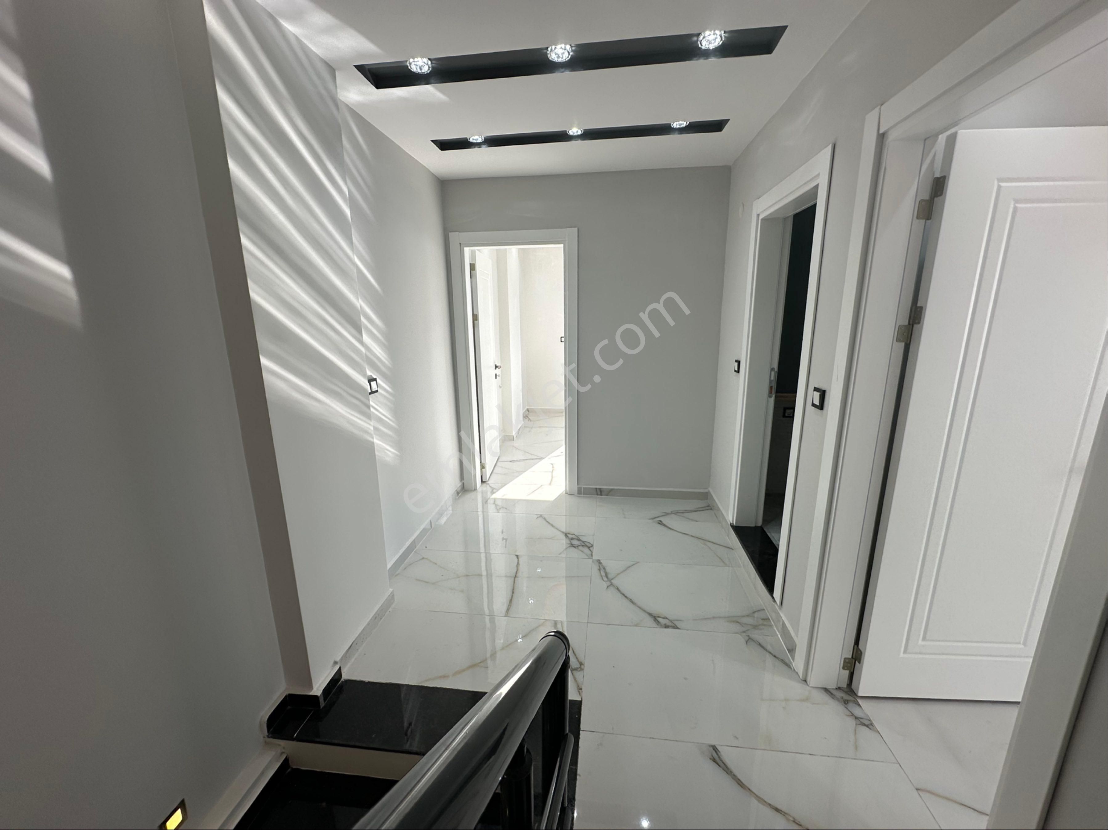 Didim Efelerde Müstakil Havuzlu 3+1 Teraslı Lüks Villa - Görsel 25