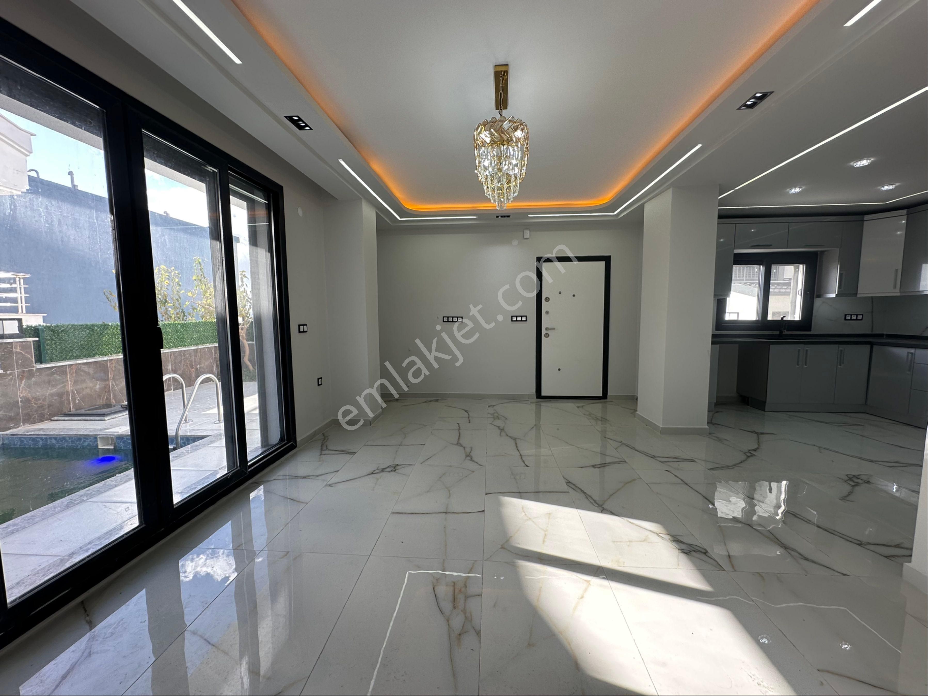 Didim Efelerde Müstakil Havuzlu 3+1 Teraslı Lüks Villa - Görsel 13