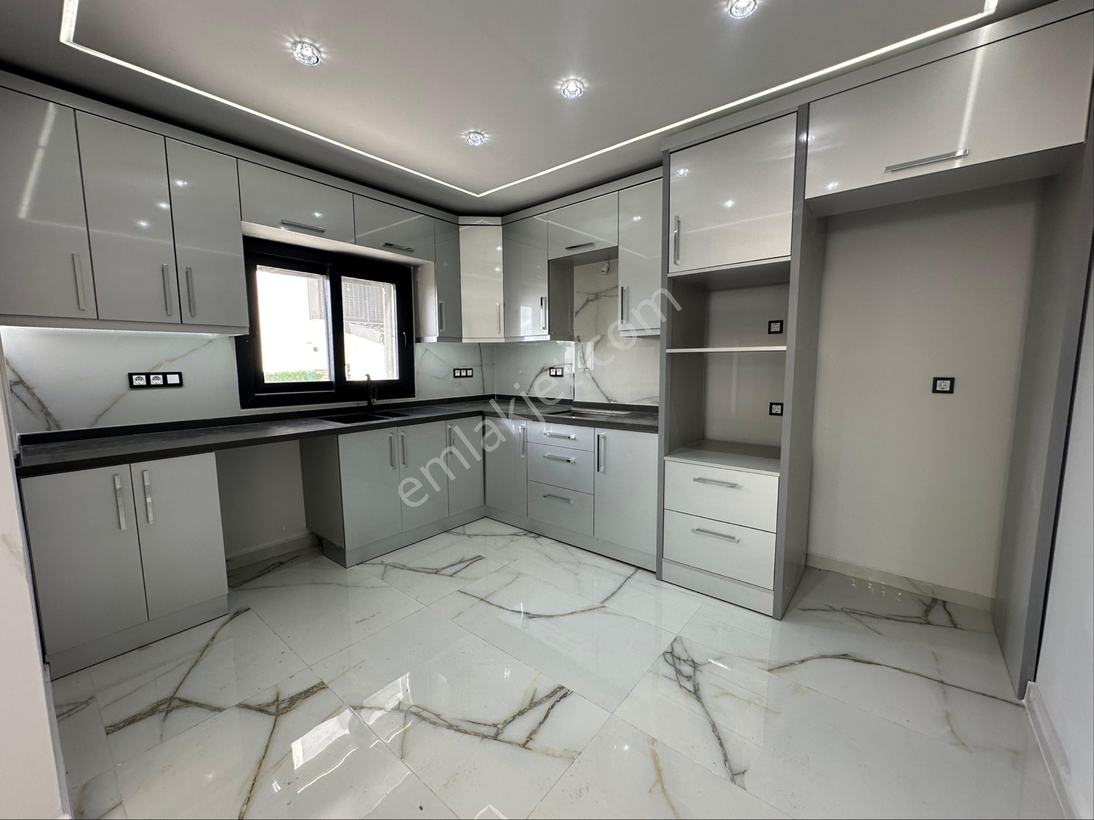 Didim Efelerde Müstakil Havuzlu 3+1 Teraslı Lüks Villa - Görsel 11