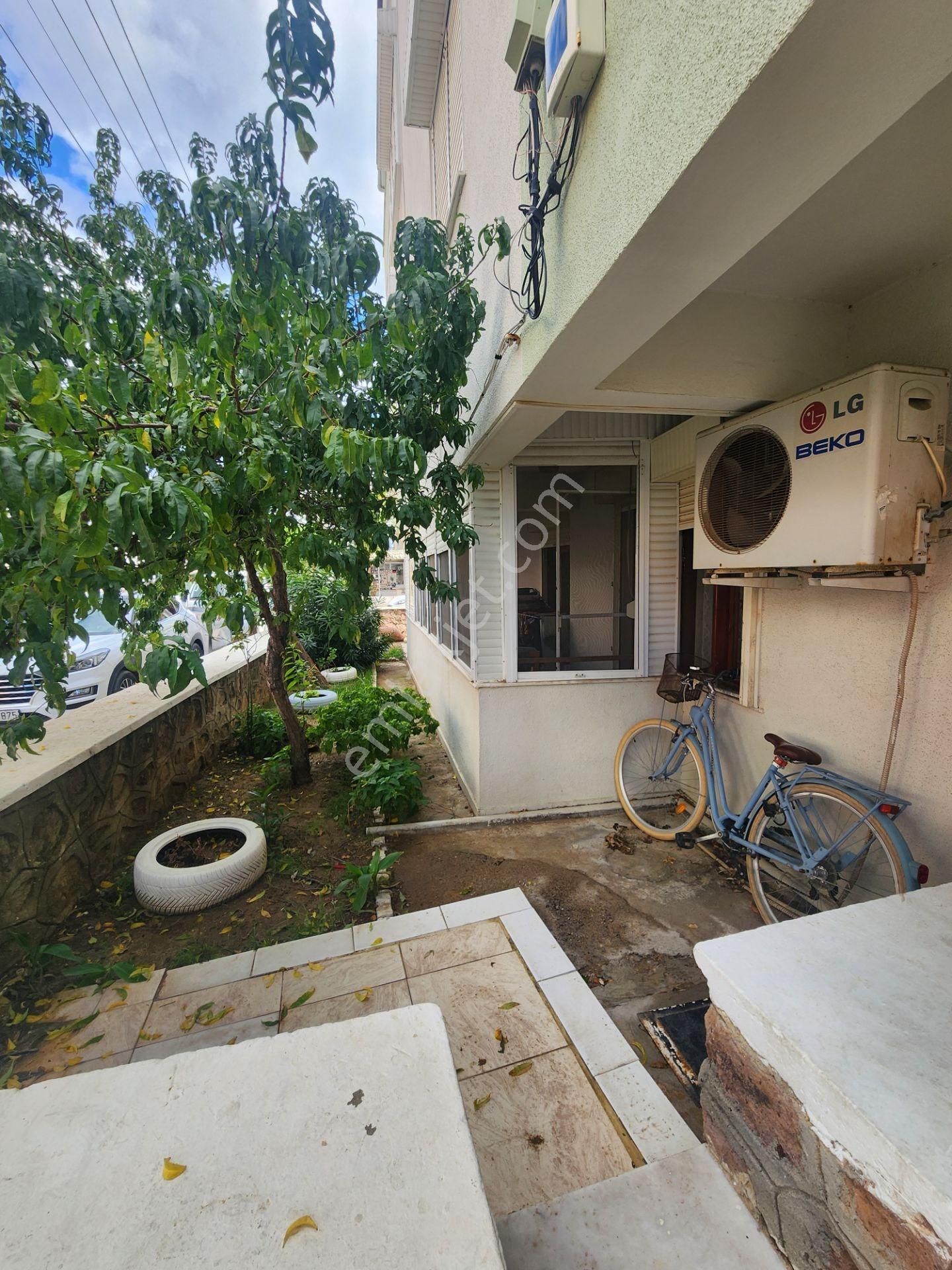 Sarımsaklının En İşlek Caddesinde Giriş Kat 3+1 Daire Fırsatı - Görsel 3