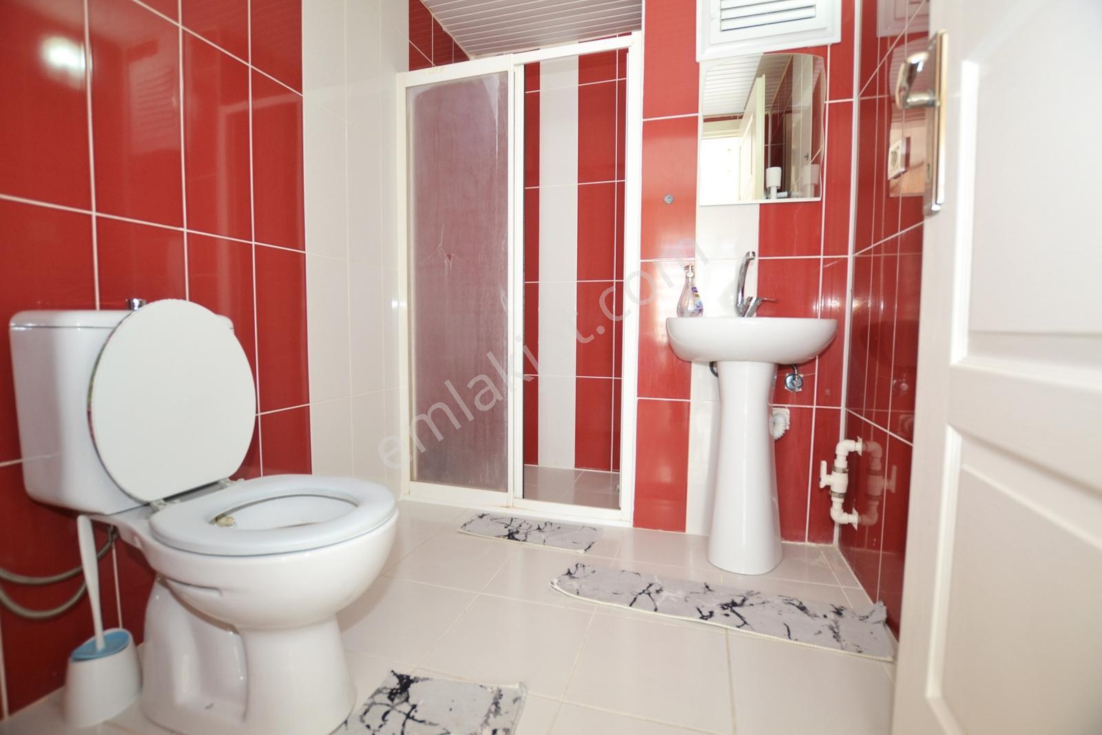 Burdur Ak Emlak'tan - Emek Mahallesinde Kiracılı 1+1 Daire - Görsel 2