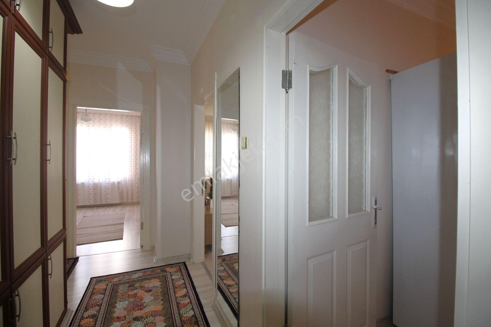 Retro’dan Menderes Mah’de Site İçi Doğalgazlı B.mutfak Geniş 3+1 - Görsel 2