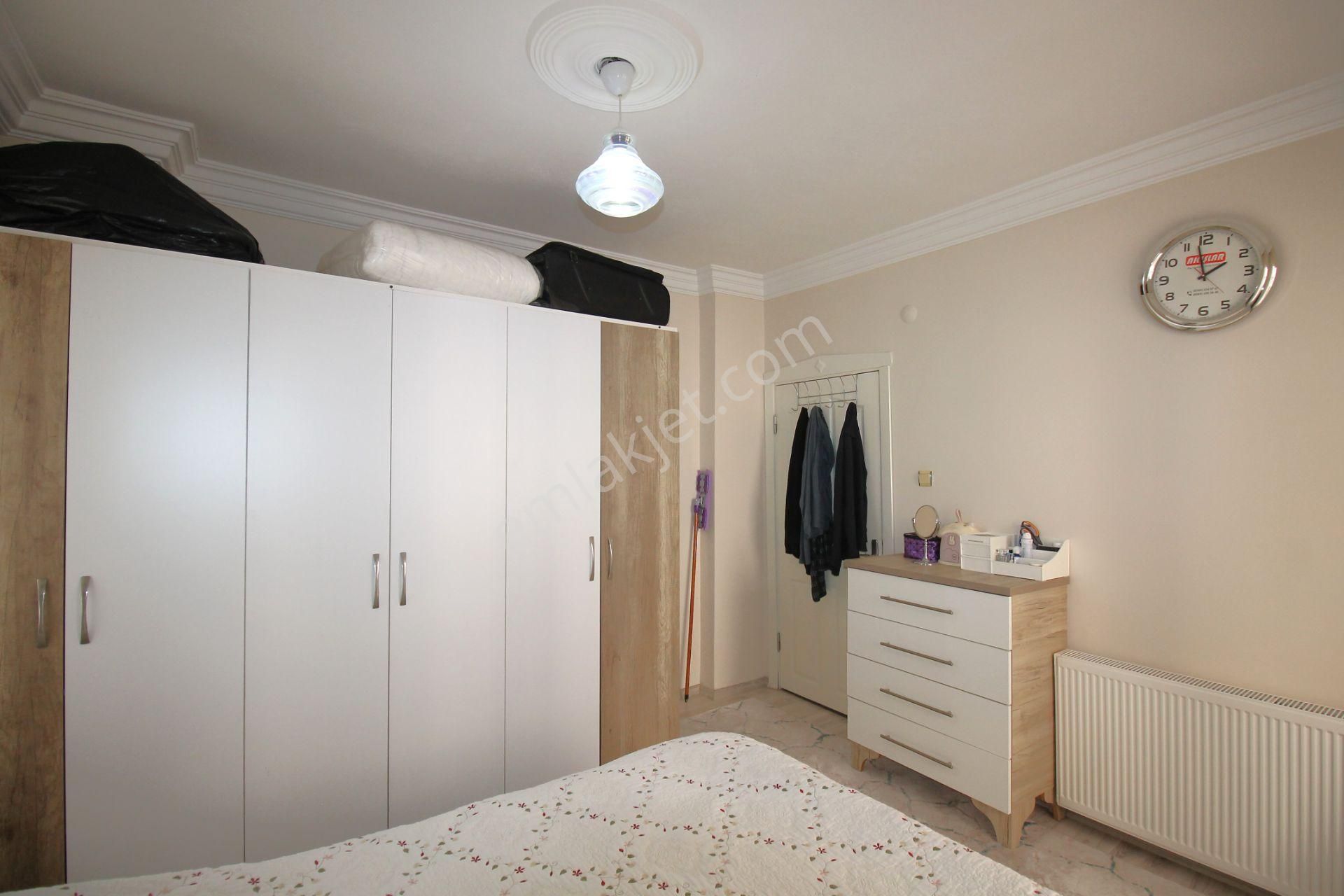 Retro’dan Menderes Mah’de Site İçi Doğalgazlı B.mutfak Geniş 3+1 - Görsel 17