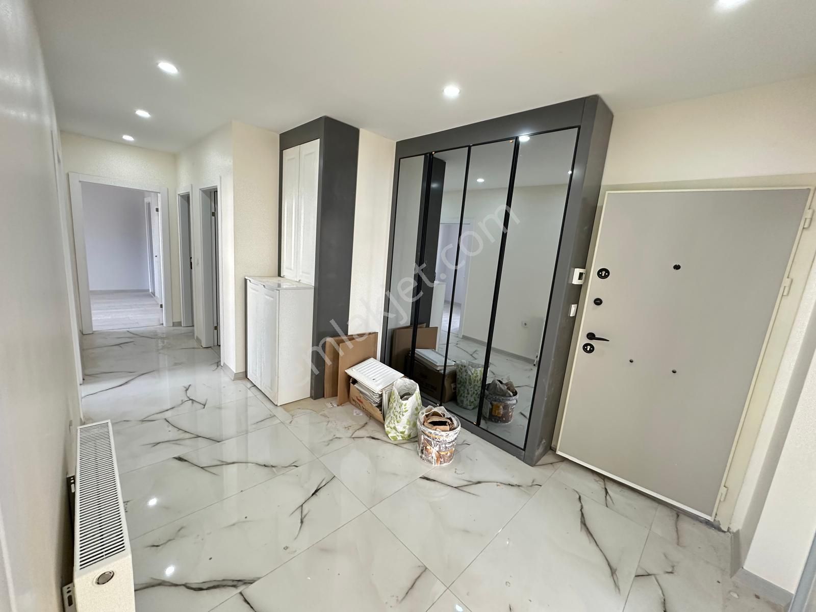 Fevzi Çakmak Mh.de 3+1 Girişte Amerikan Mutfaklı Satılık Yapılı Daire - Görsel 28